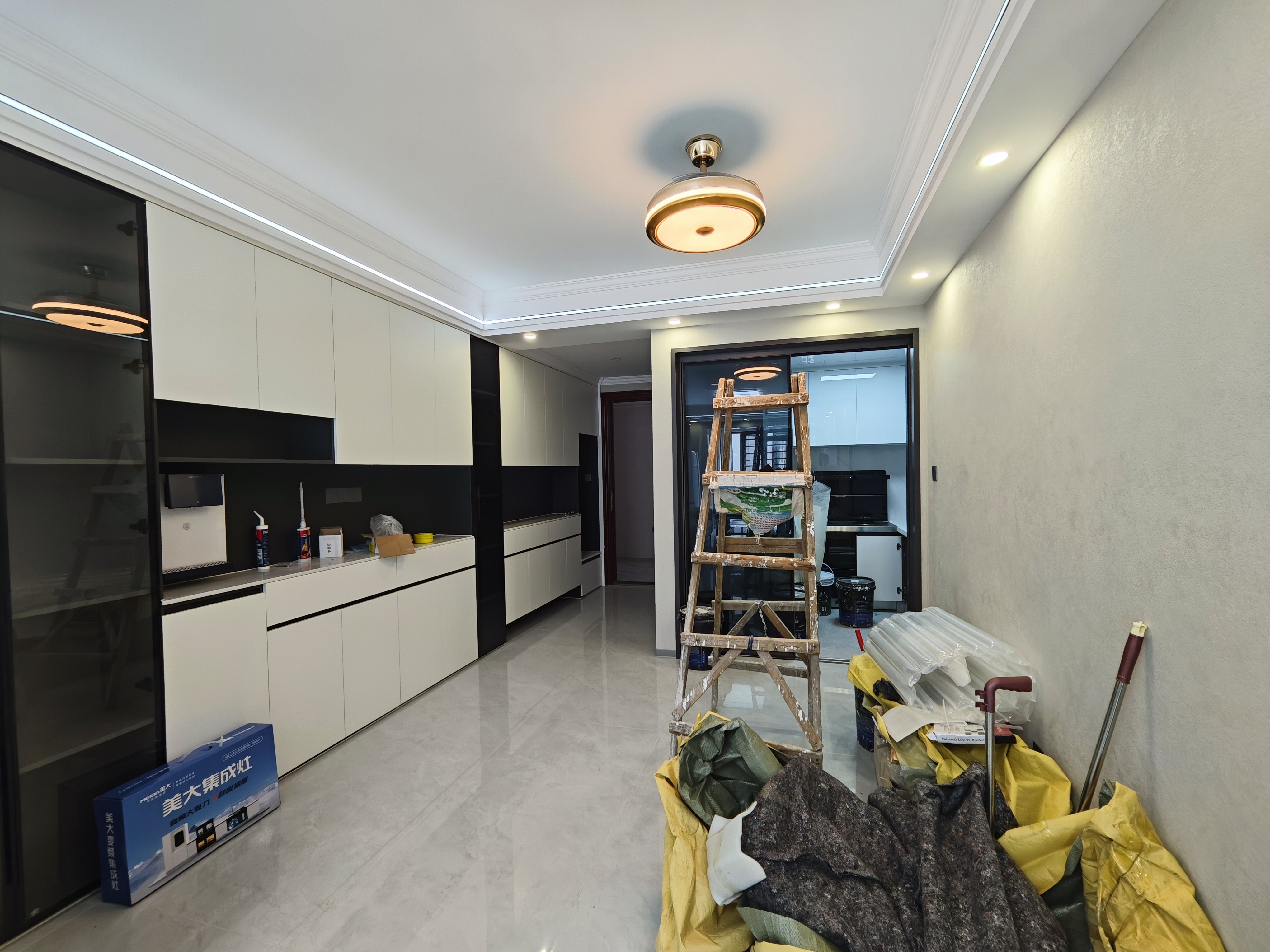 碧桂园正央时代 3室2厅2卫 3000.0元/月 碧桂园正央时代 3室2厅2卫 3000.0元/月室内图