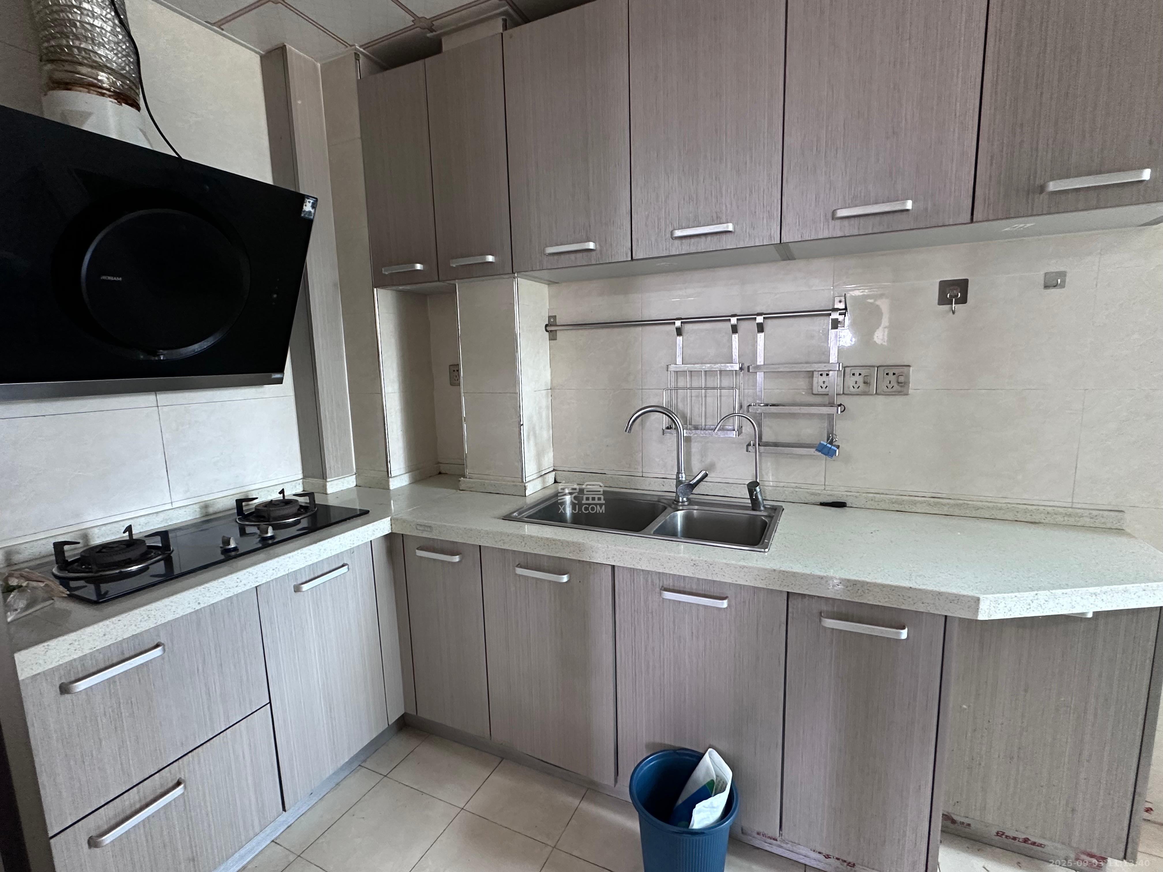 富基世纪公园 3室2厅1卫 1800.0元/月 富基世纪公园 3室2厅1卫 1800.0元/月室内图