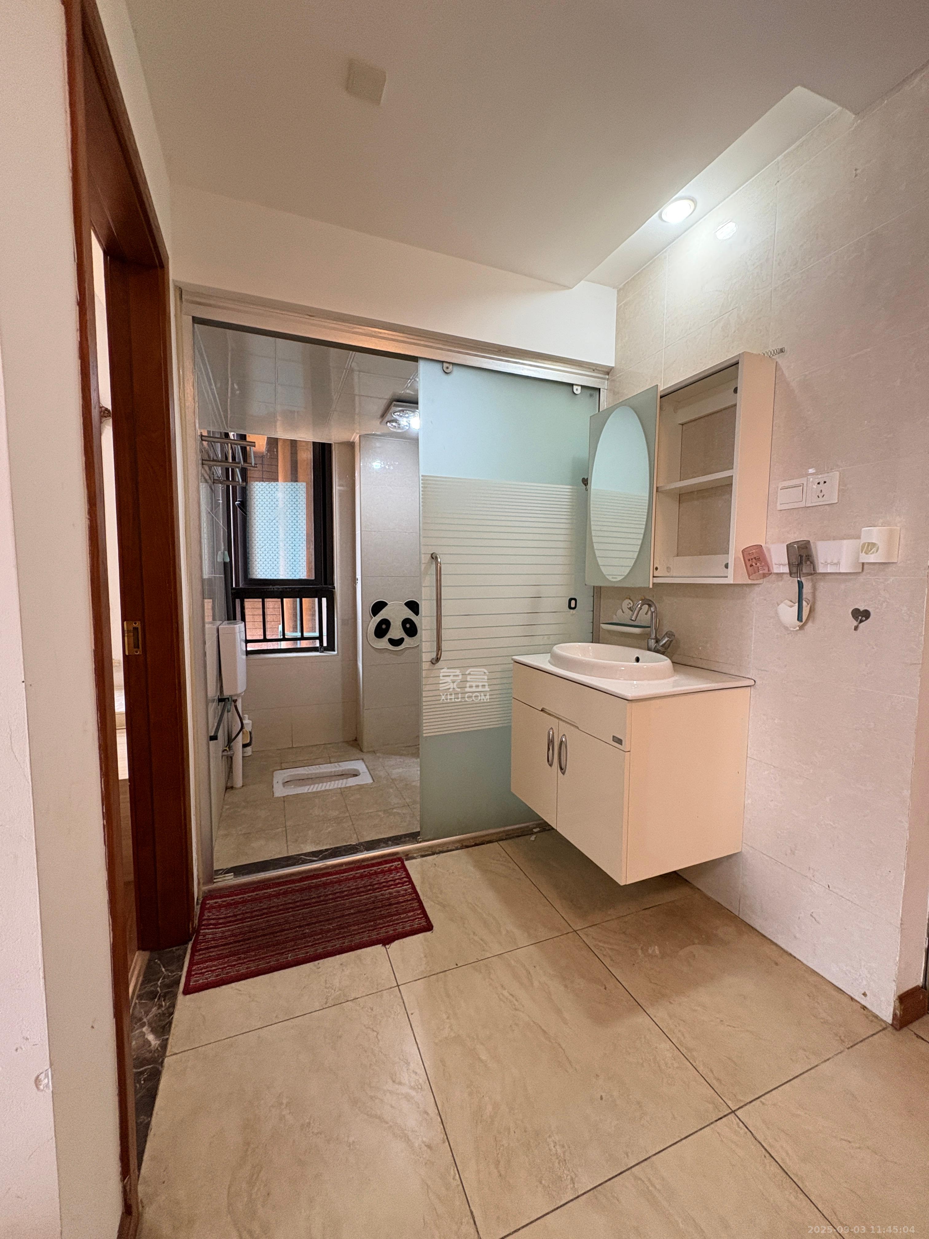 中信凯旋蓝岸(中信新城三期)  3室2厅1卫    2000.0元/月 中信凯旋蓝岸(中信新城三期)  3室2厅1卫    2000.0元/月室内图