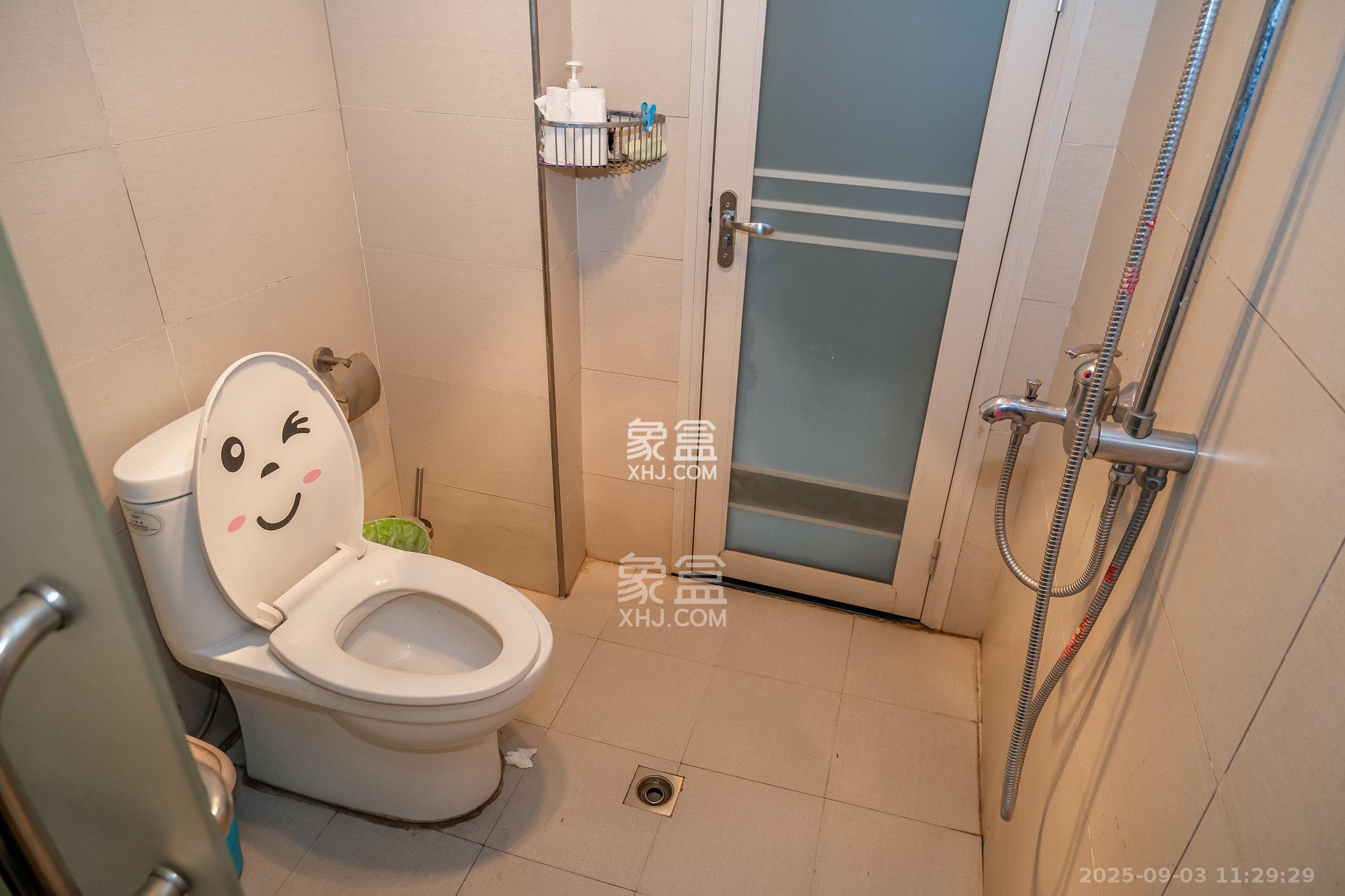 长大卧琥  3室2厅2卫    2600.0元/月 长大卧琥  3室2厅2卫    2600.0元/月室内图