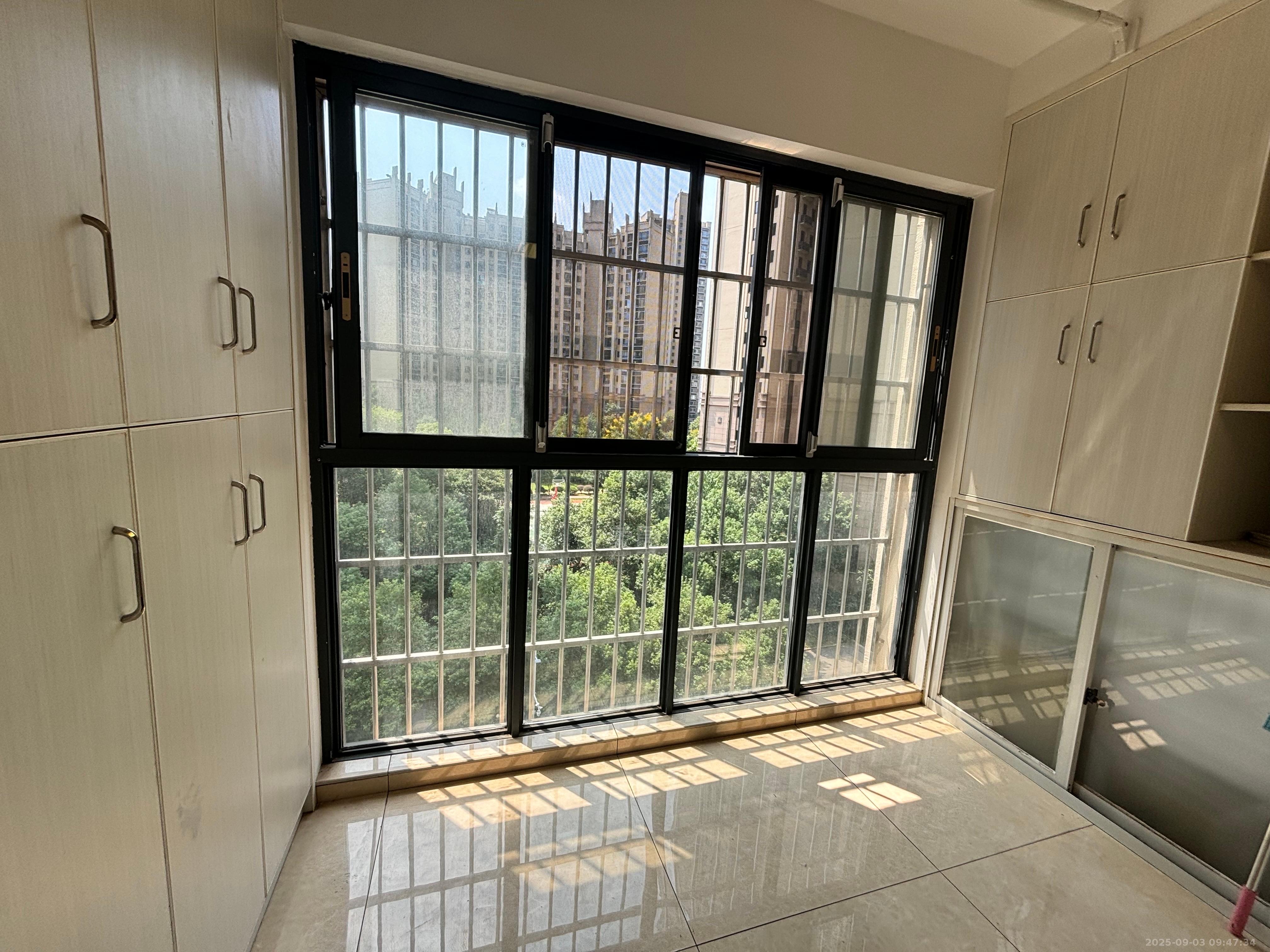 栗雨香堤 2室2厅1卫 1600.0元/月 栗雨香堤 2室2厅1卫 1600.0元/月室内图