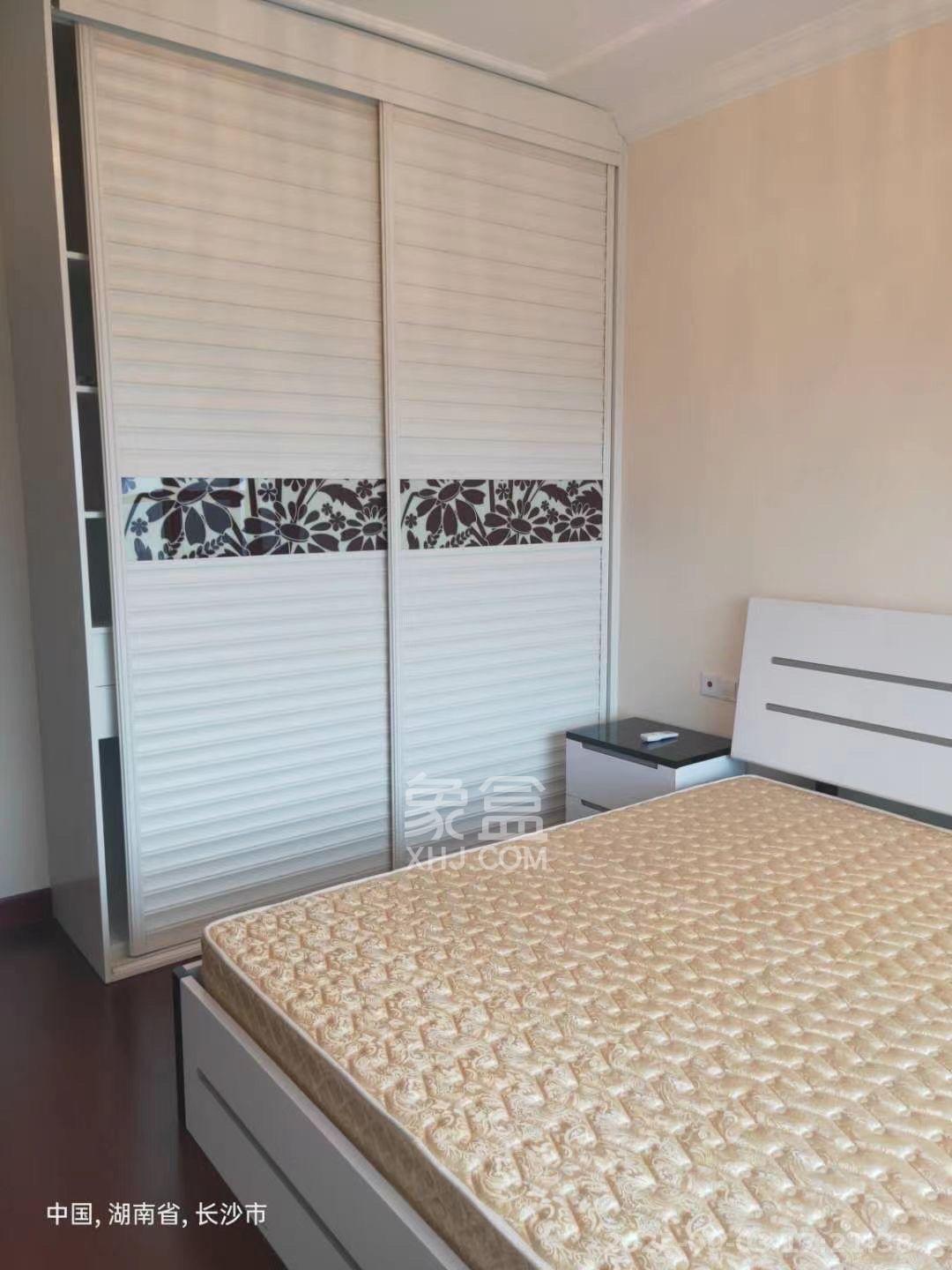 恒大雅苑  3室2厅1卫    2200.0元/月室内图