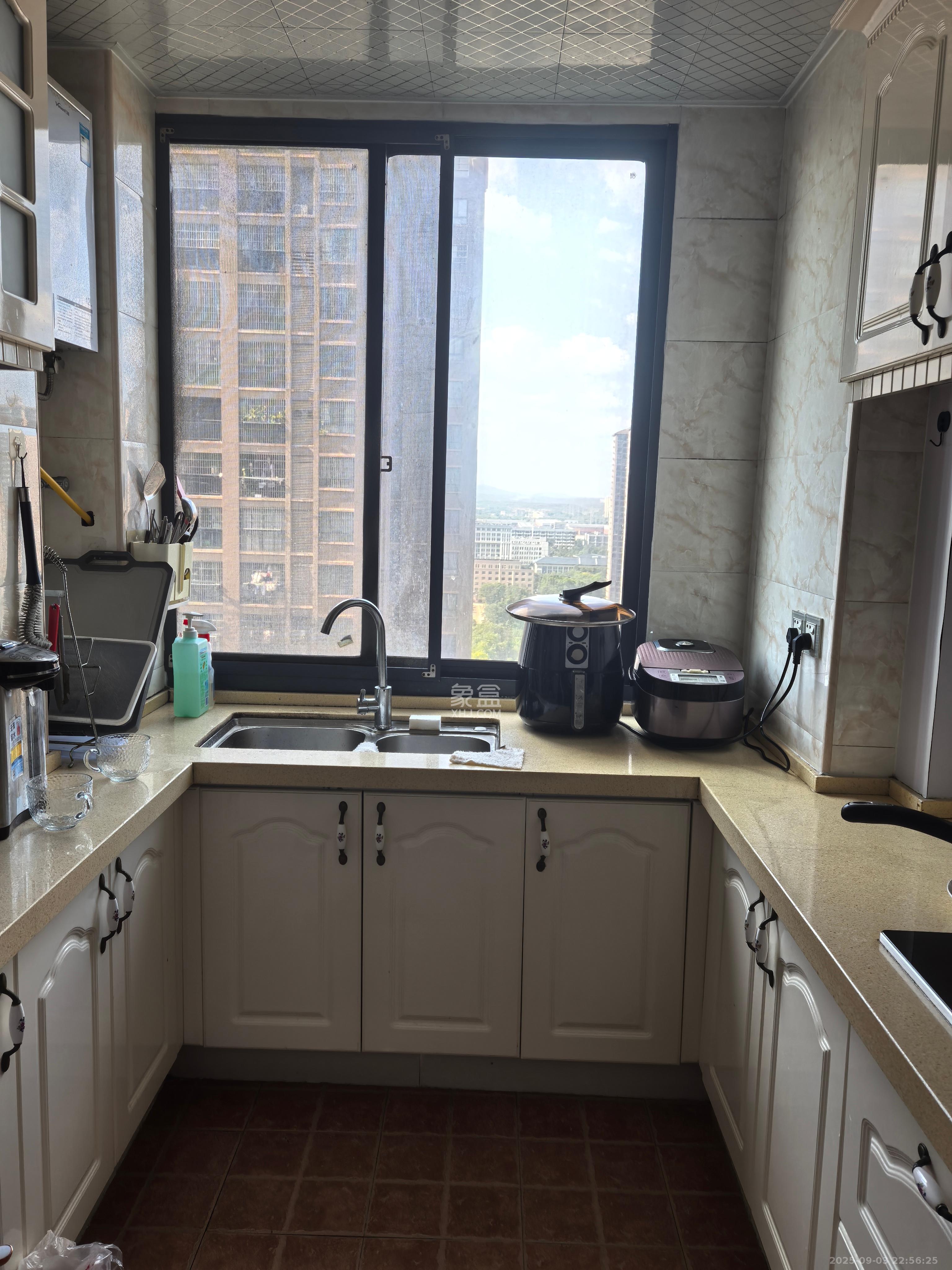 高林仕家 3室2厅1卫 2100.0元/月 高林仕家 3室2厅1卫 2100.0元/月室内图