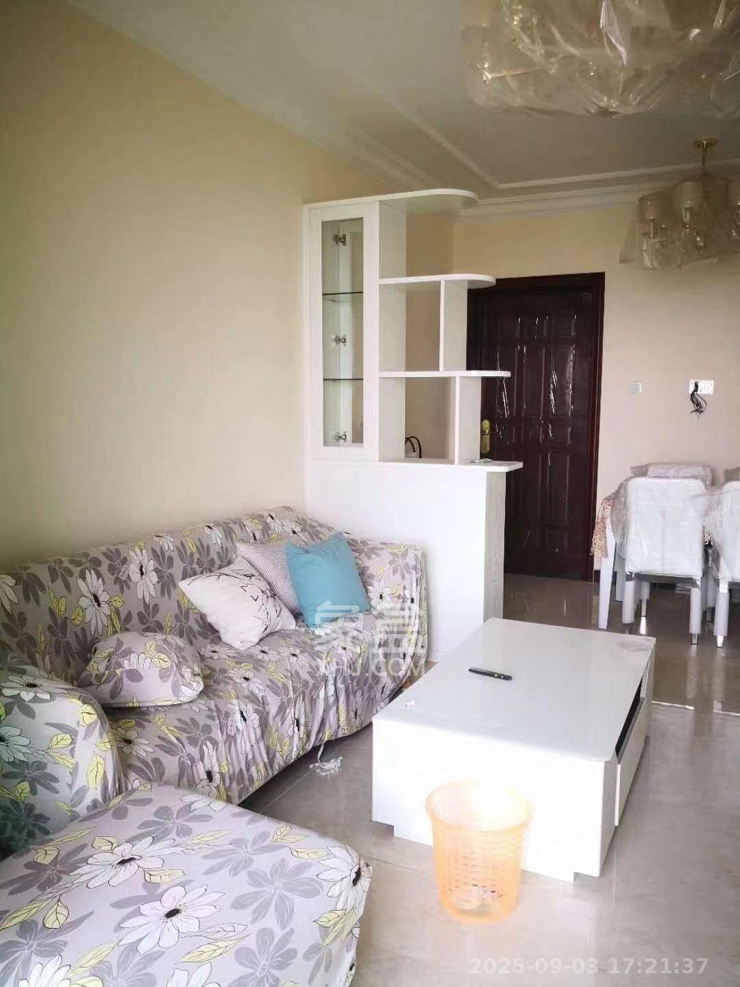 恒大雅苑 3室2厅1卫 2200.0元/月 恒大雅苑 3室2厅1卫 2200.0元/月室内图