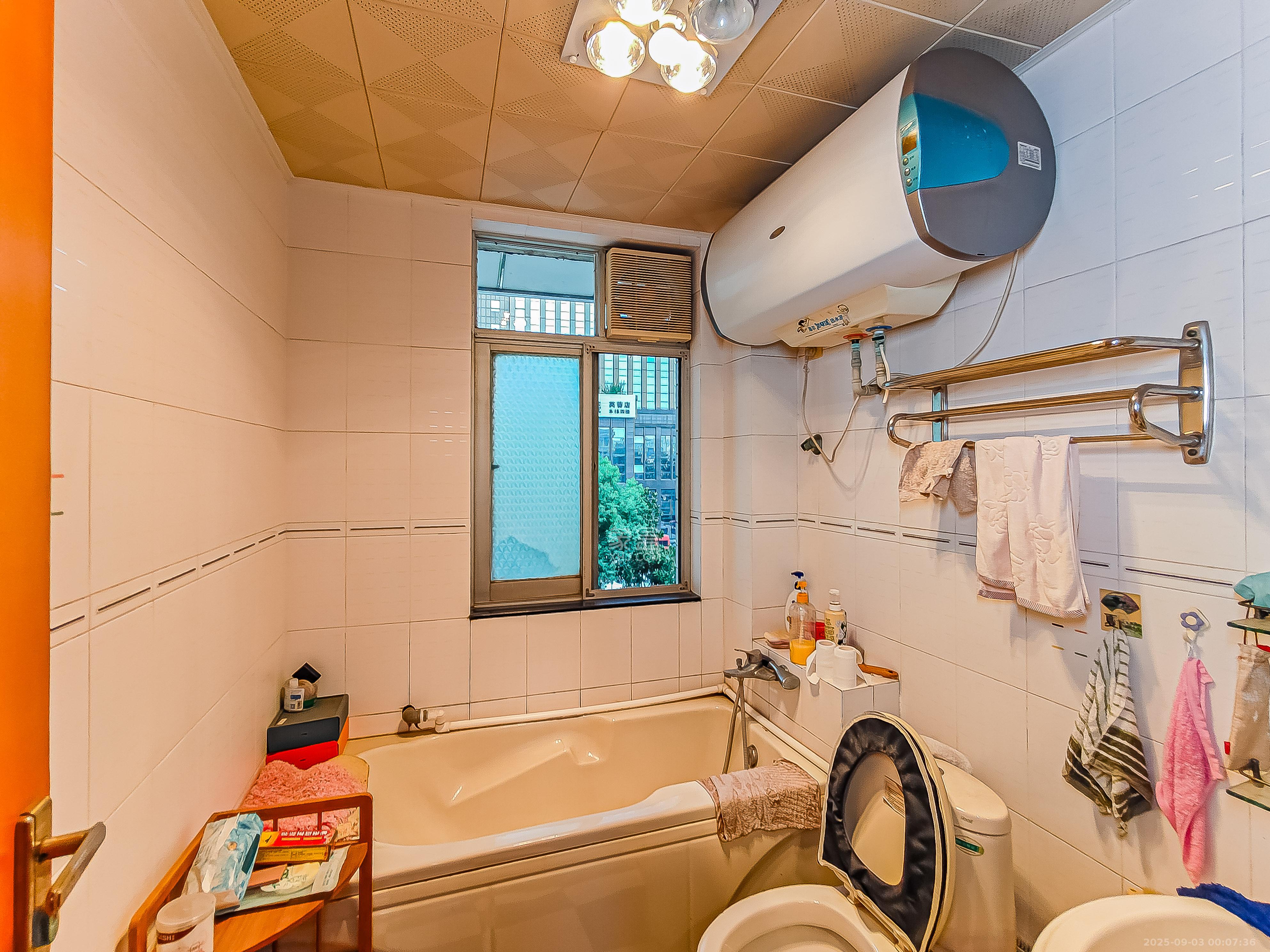 浦沅生活一区  3室2厅2卫    98.0万 浦沅生活一区  3室2厅2卫    98.0万卫生间