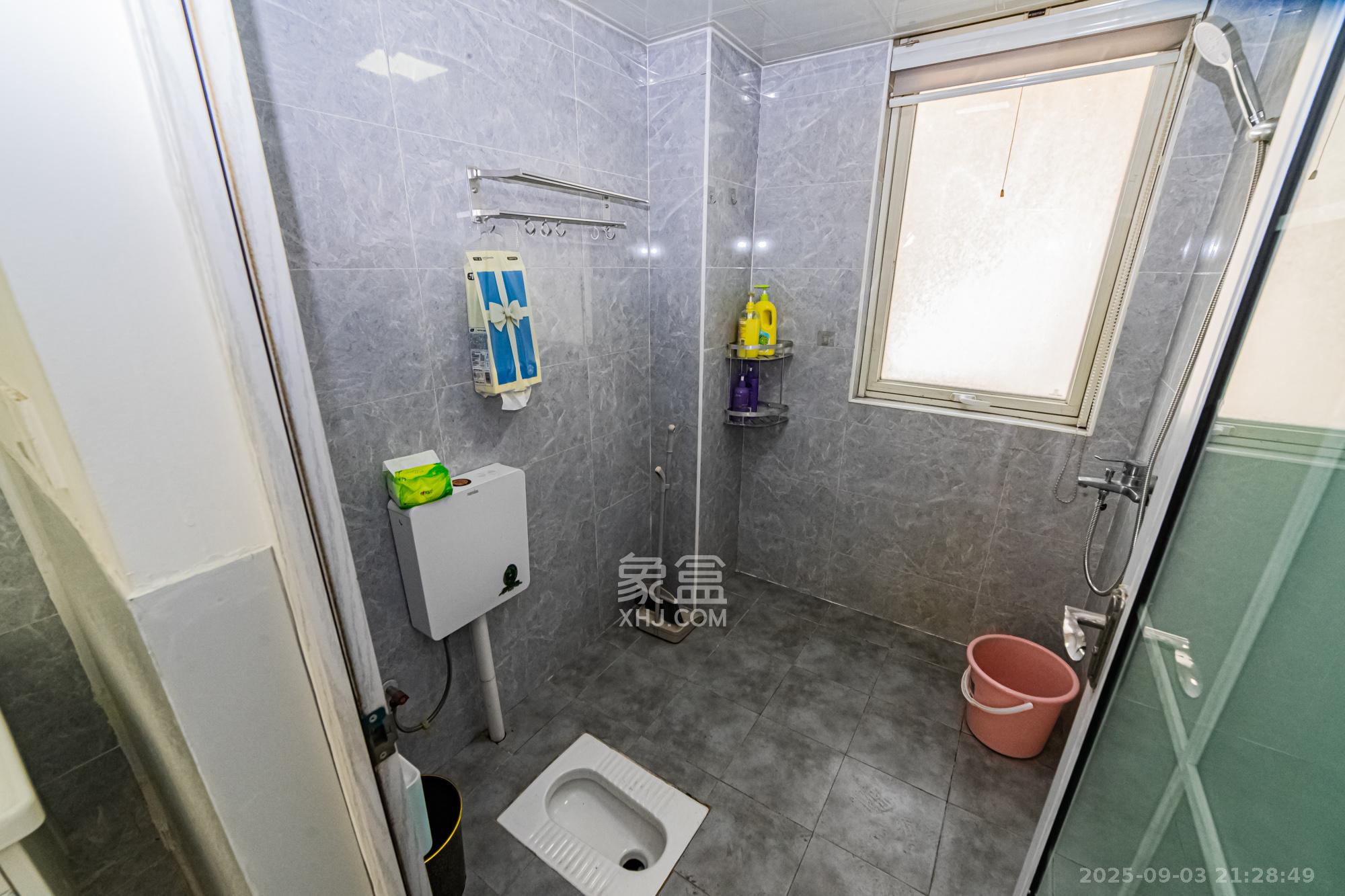 北辰三角洲E7区  4室2厅2卫    258.0万 北辰三角洲E7区  4室2厅2卫    258.0万卫生间