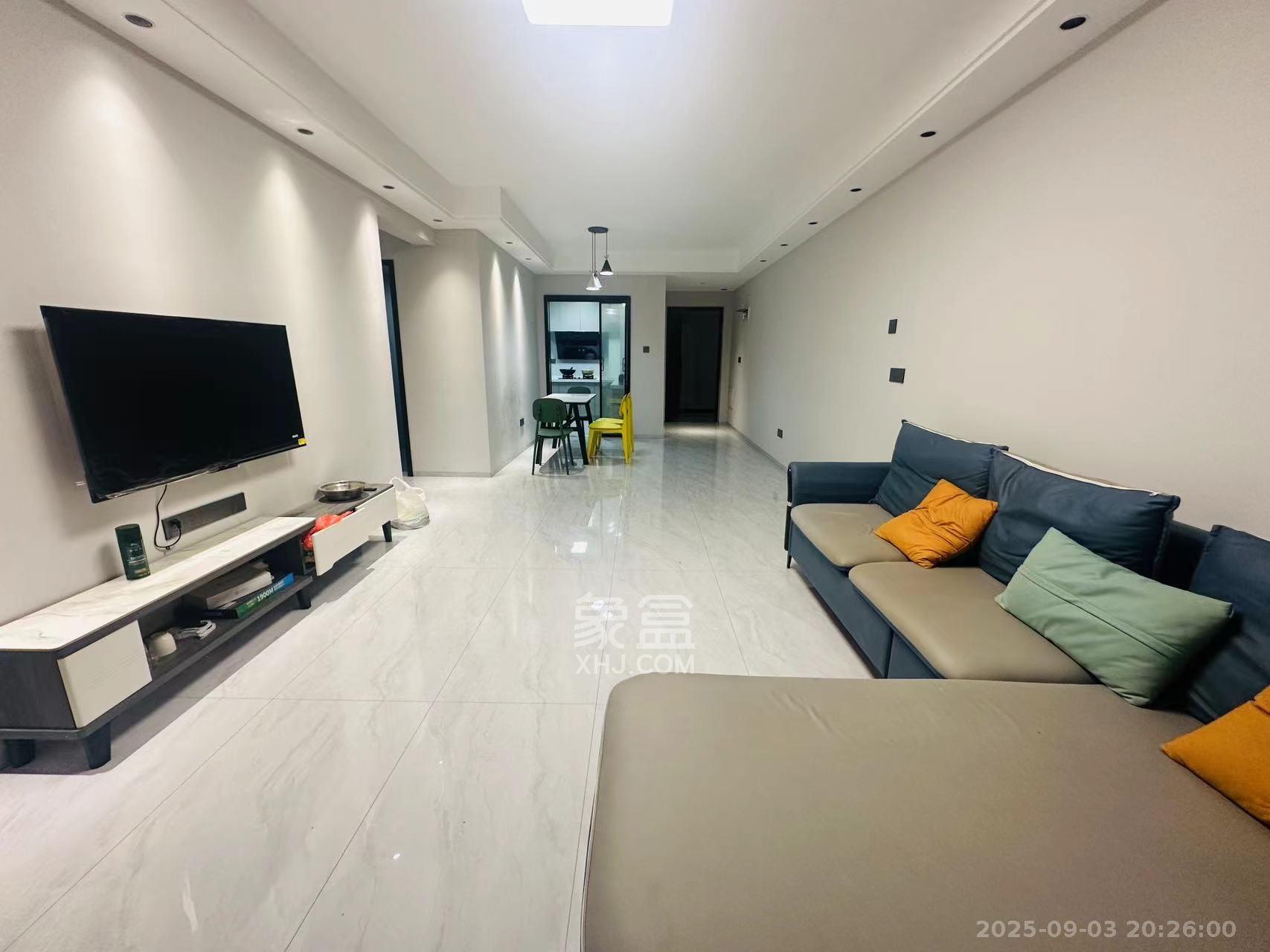 国欣向荣府  4室2厅2卫    3300.0元/月室内图