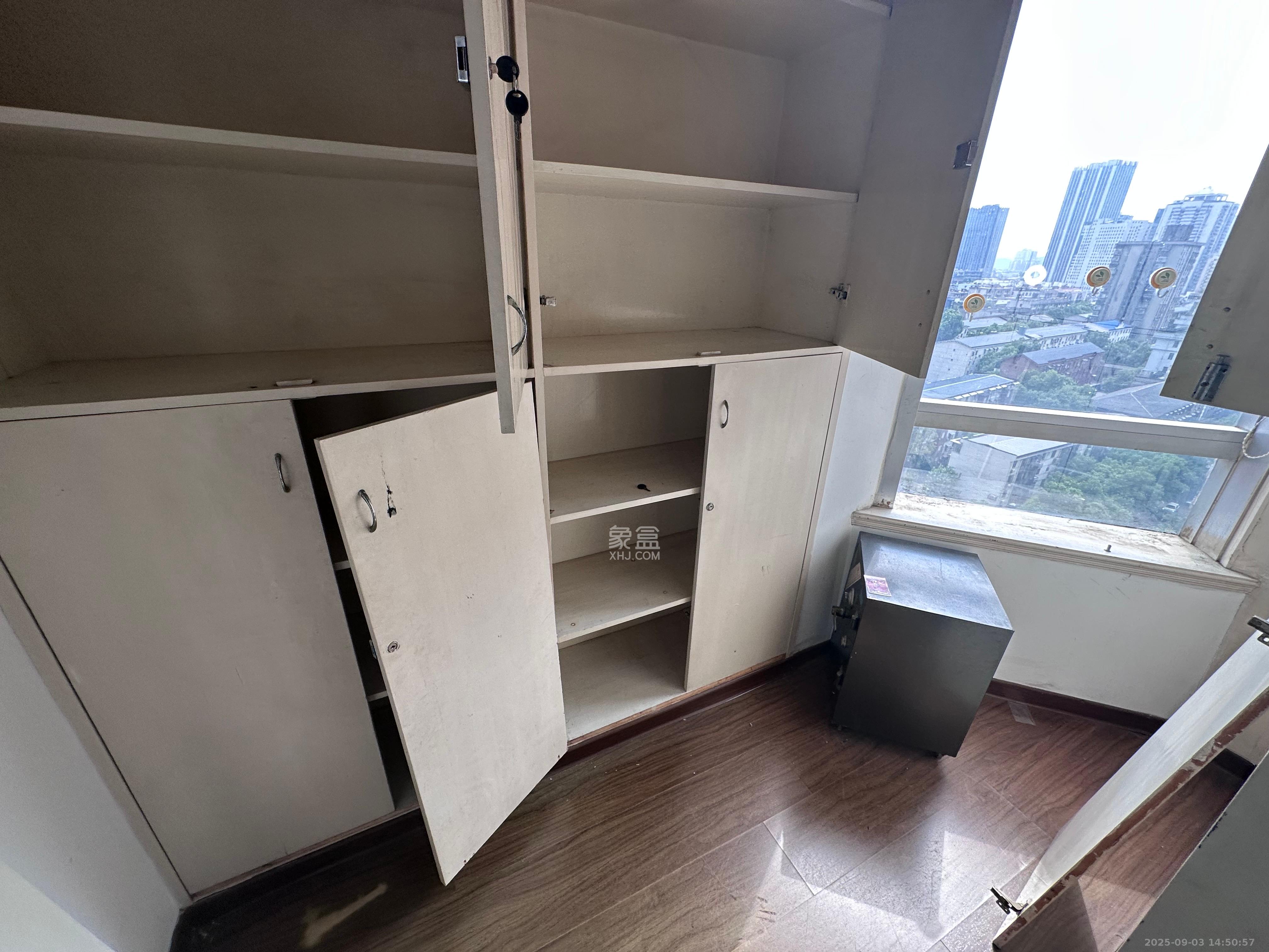 华侨大厦   150.0㎡      3000.0元/月室内图