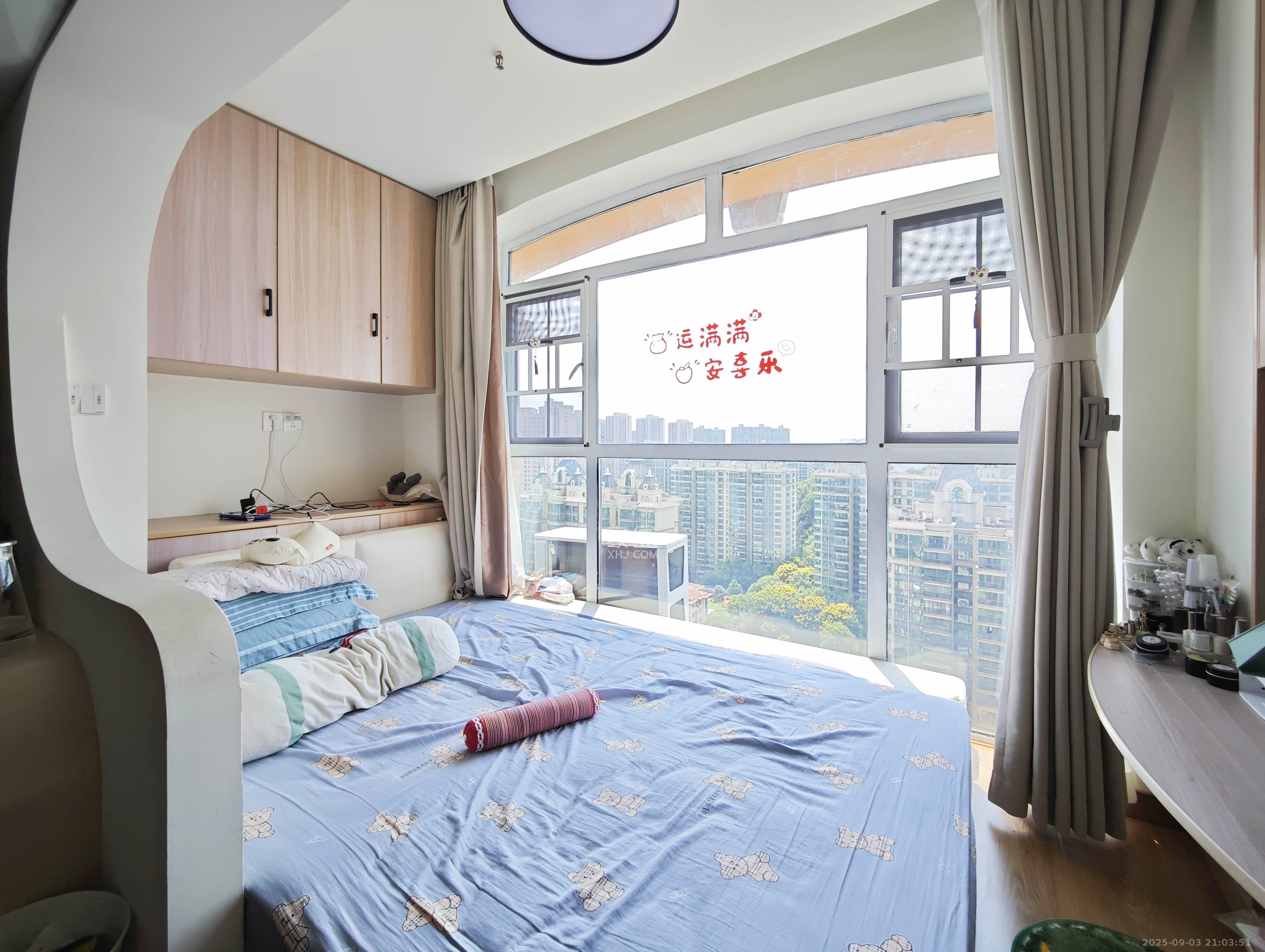 宏聚地中海  2室2厅1卫    52.8万卧室