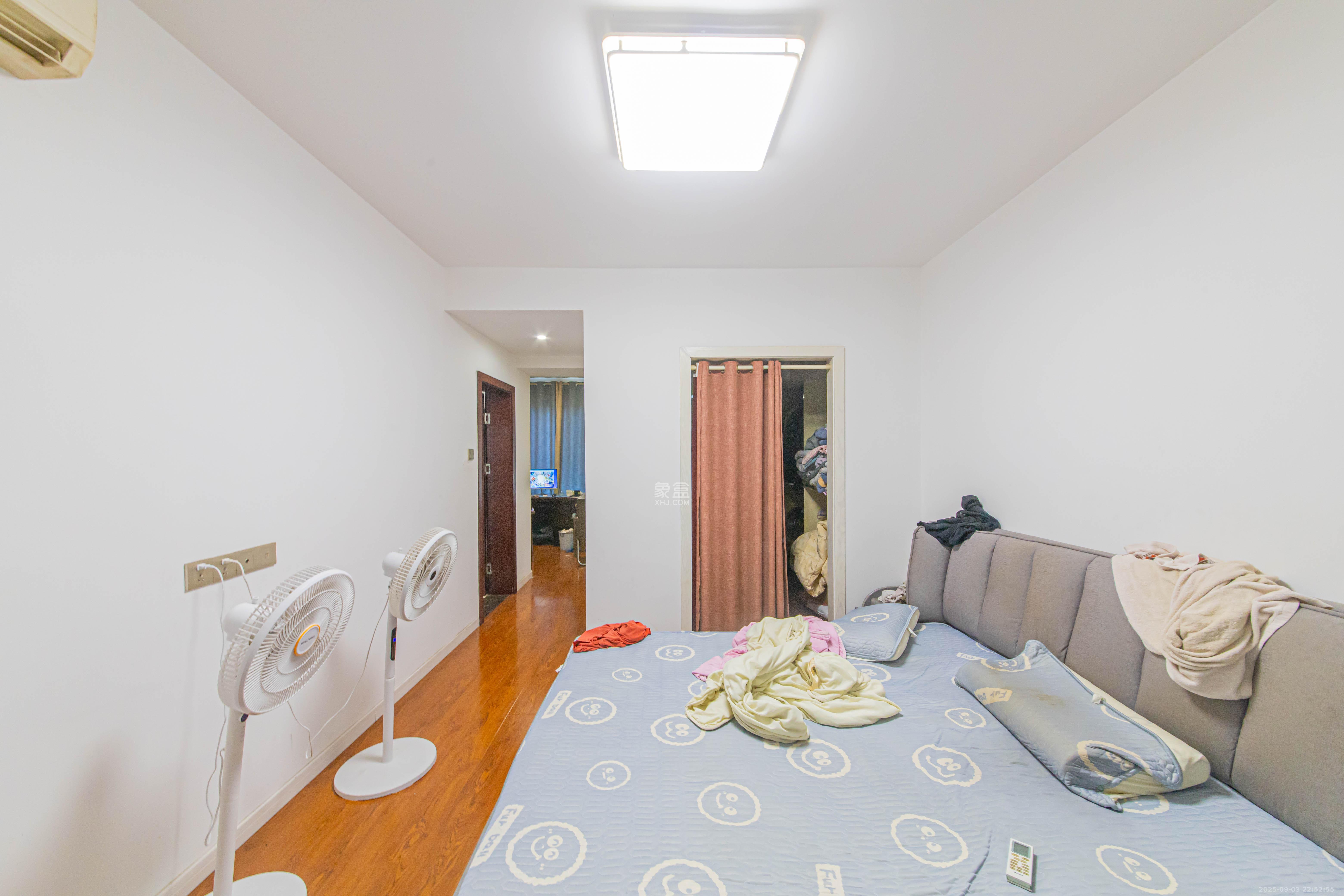 北辰中央公园B区 4室2厅1卫 112.0万 北辰中央公园B区 4室2厅1卫 112.0万卧室