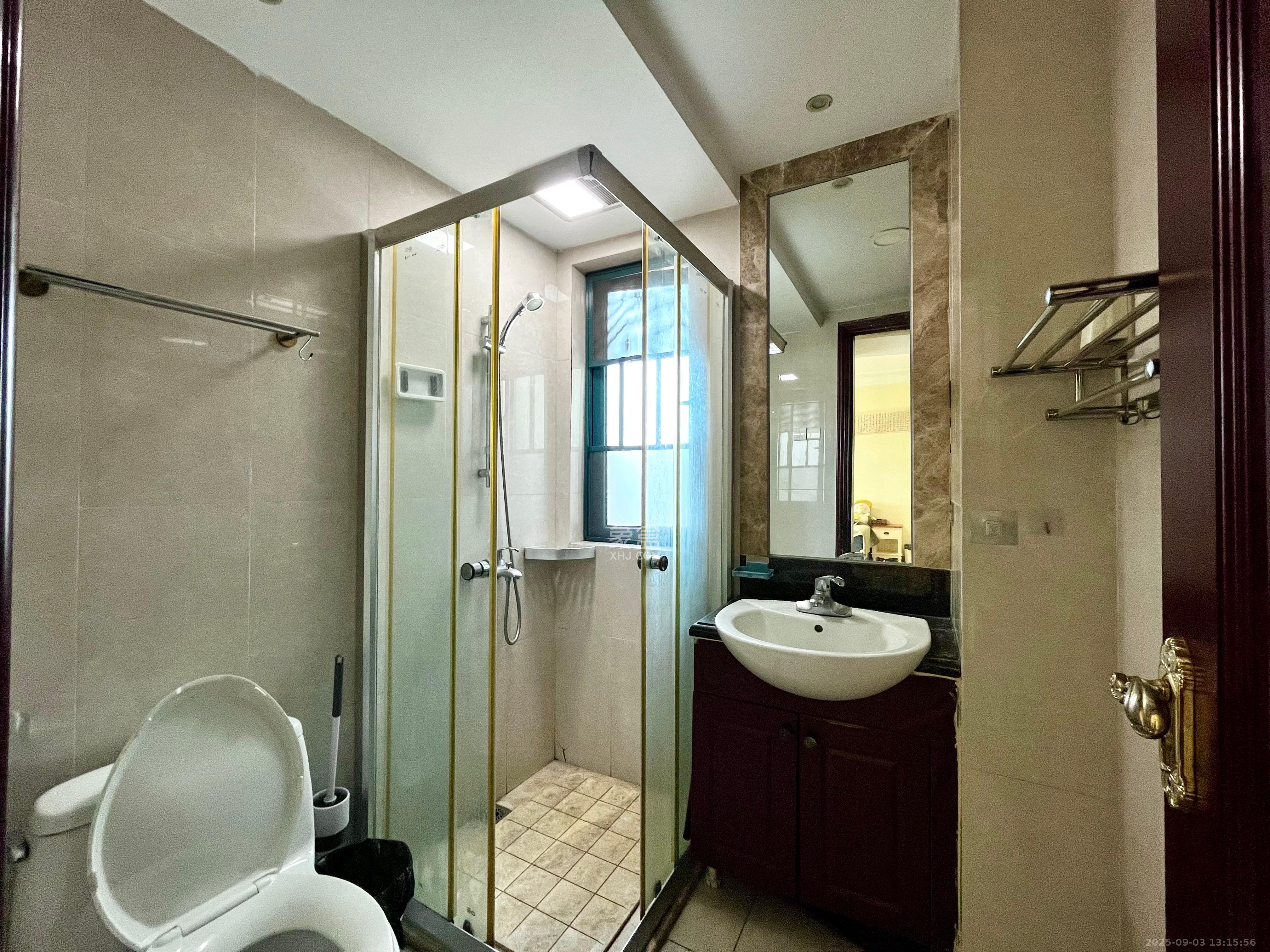 恒大雅苑  1室2厅1卫    2500.0元/月室内图