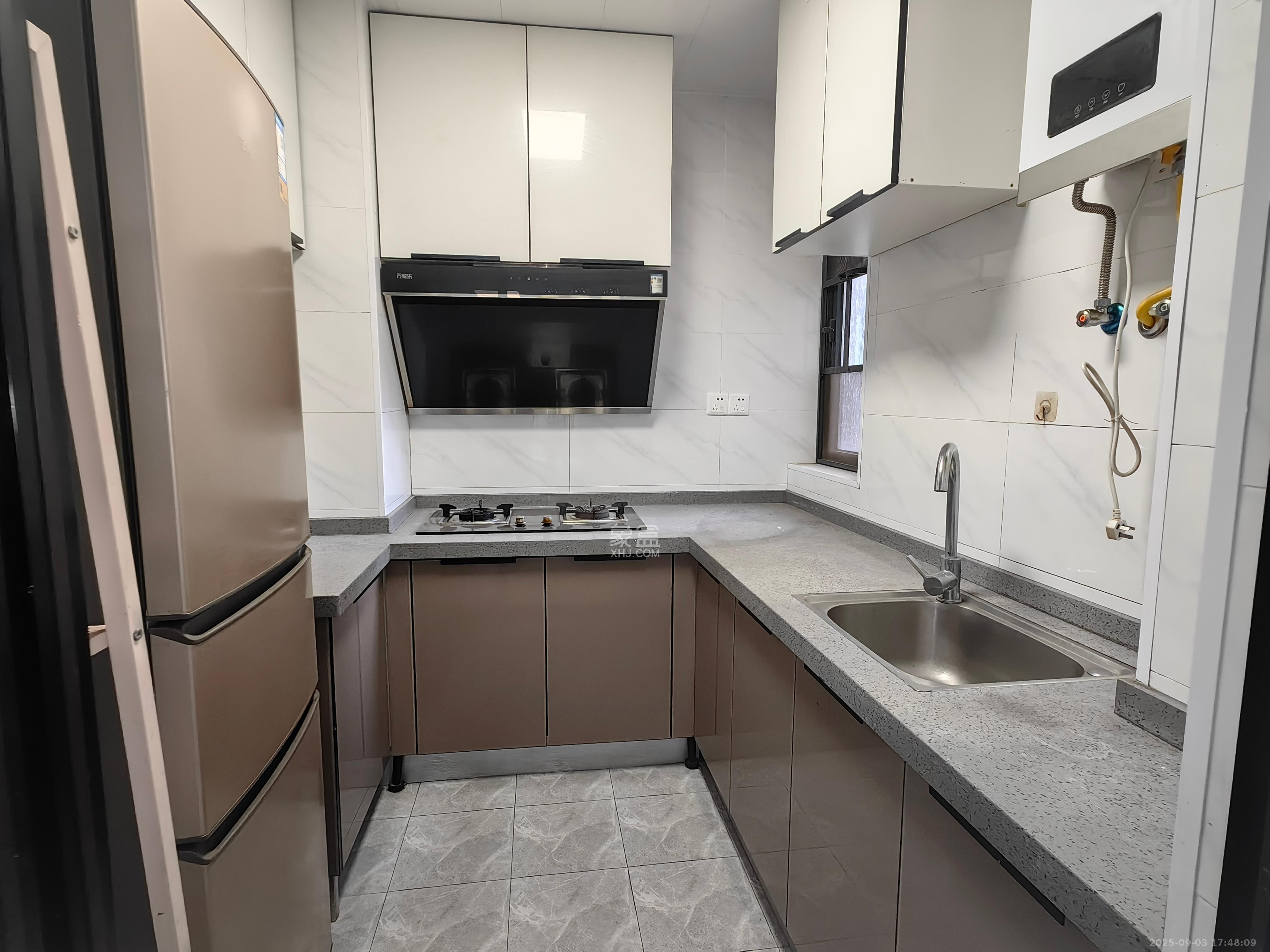 中建嘉和城  3室2厅1卫    2300.0元/月 中建嘉和城  3室2厅1卫    2300.0元/月室内图