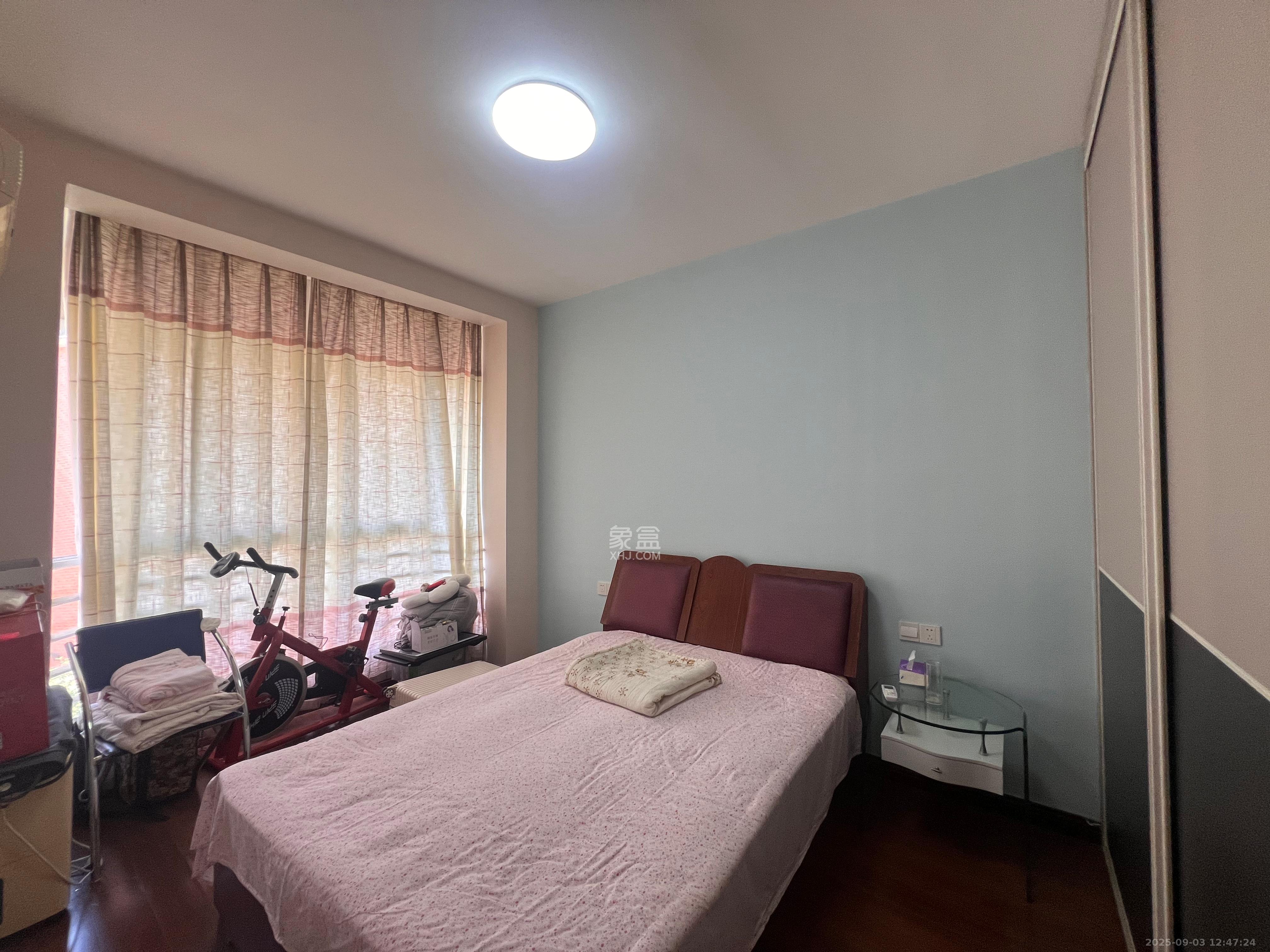 霞光山庄南苑  5室2厅3卫    72.8万 霞光山庄南苑  5室2厅3卫    72.8万室内图