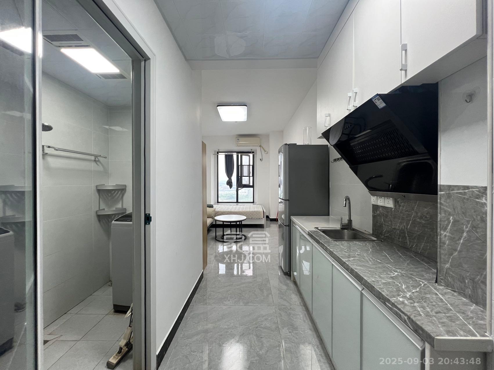 保利麓谷林语I区  1室1厅1卫    1350.0元/月室内图