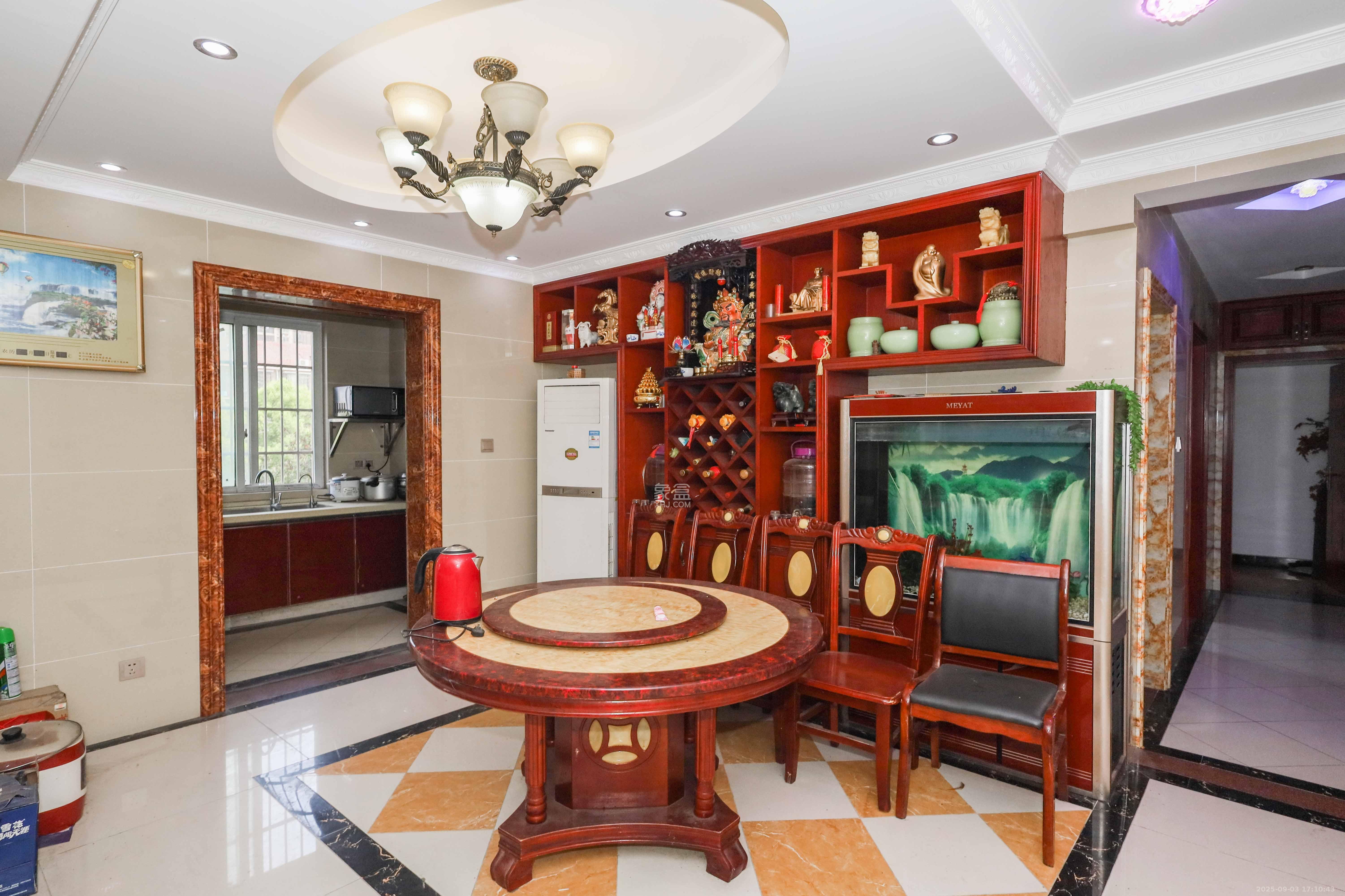 和沁园  4室2厅2卫    68.0万其他