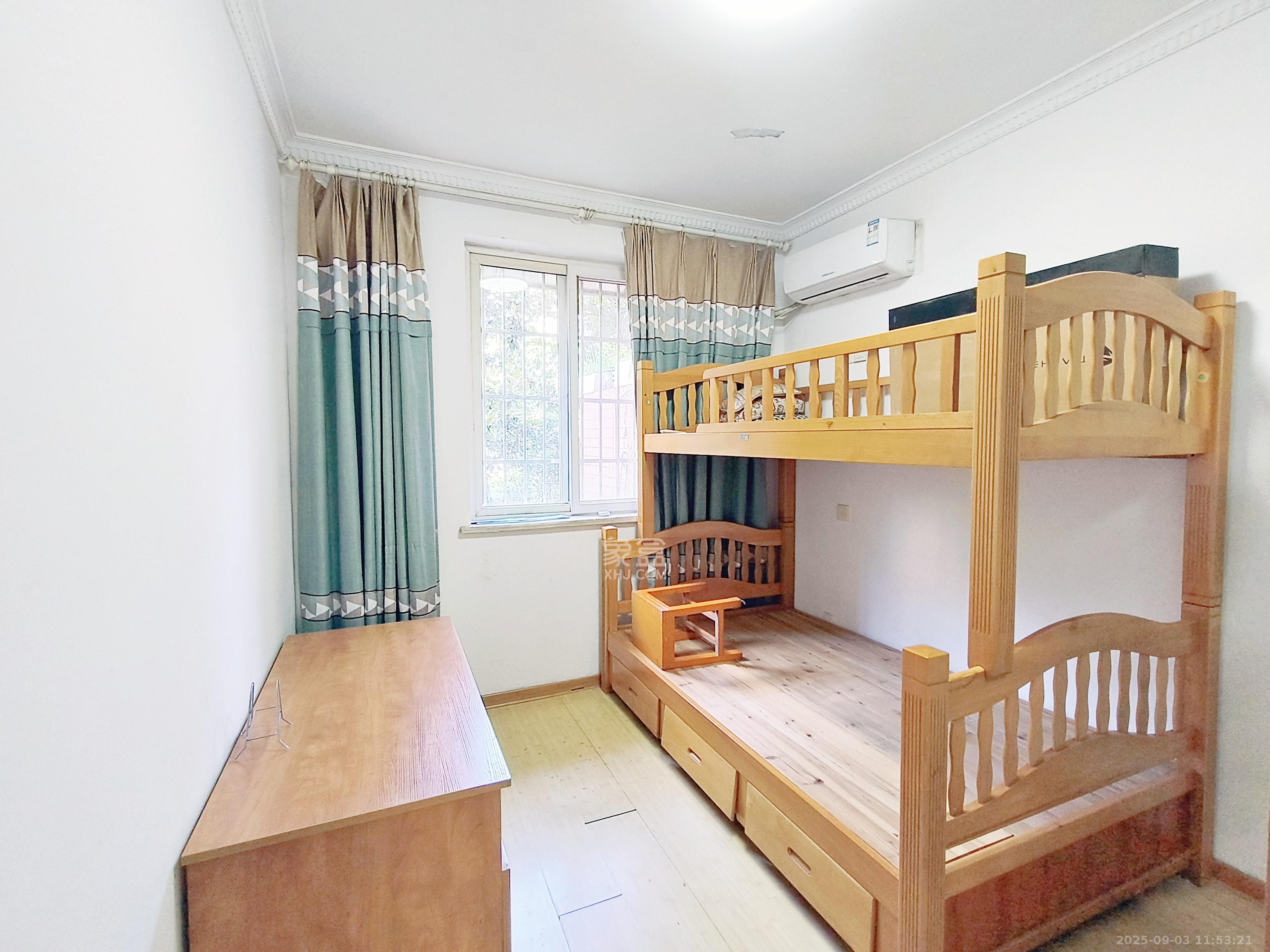 枫林美景  2室2厅1卫   2000.00元/月室内图