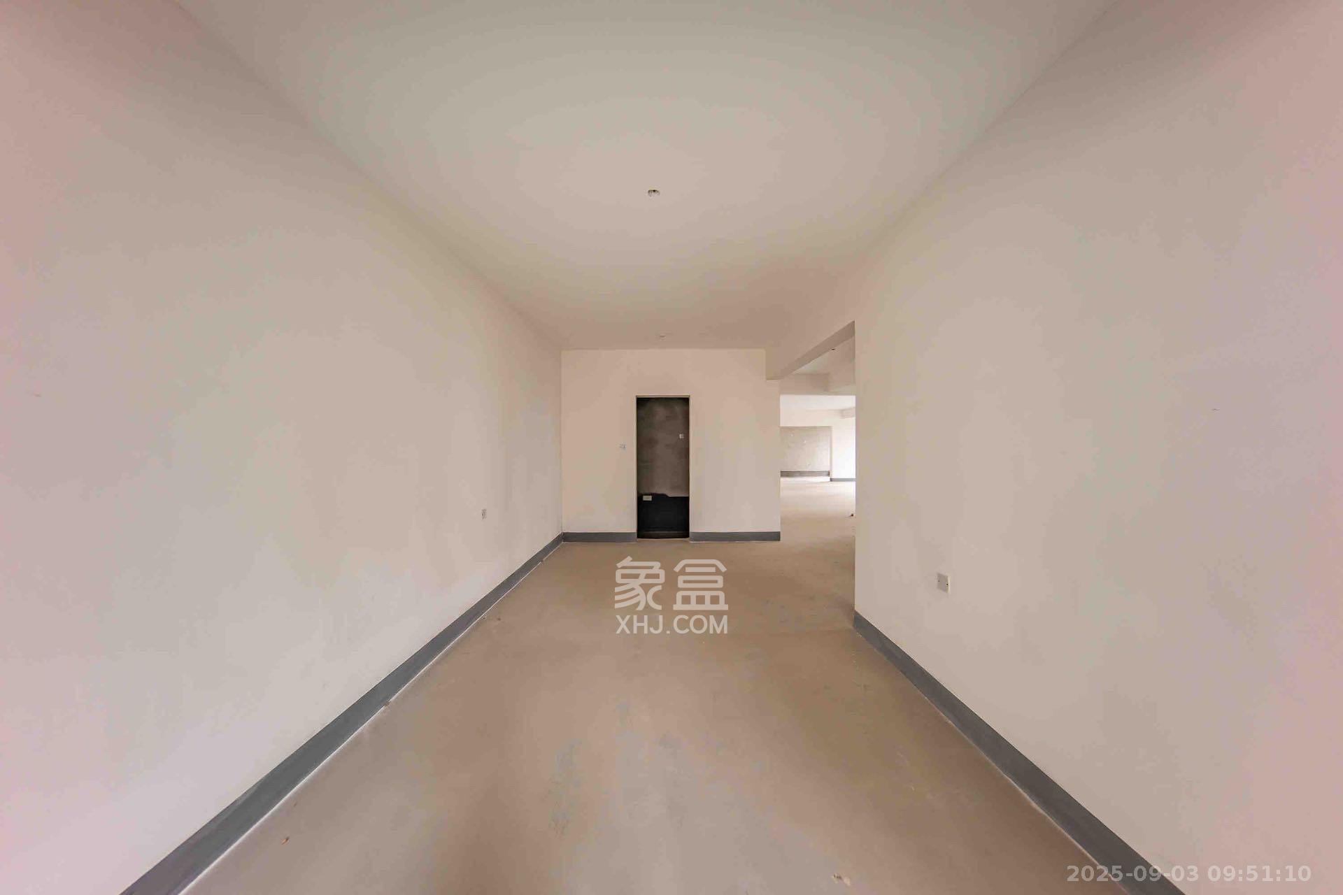 建投象山国际  5室2厅3卫    2400.0元/月 建投象山国际  5室2厅3卫    2400.0元/月室内图