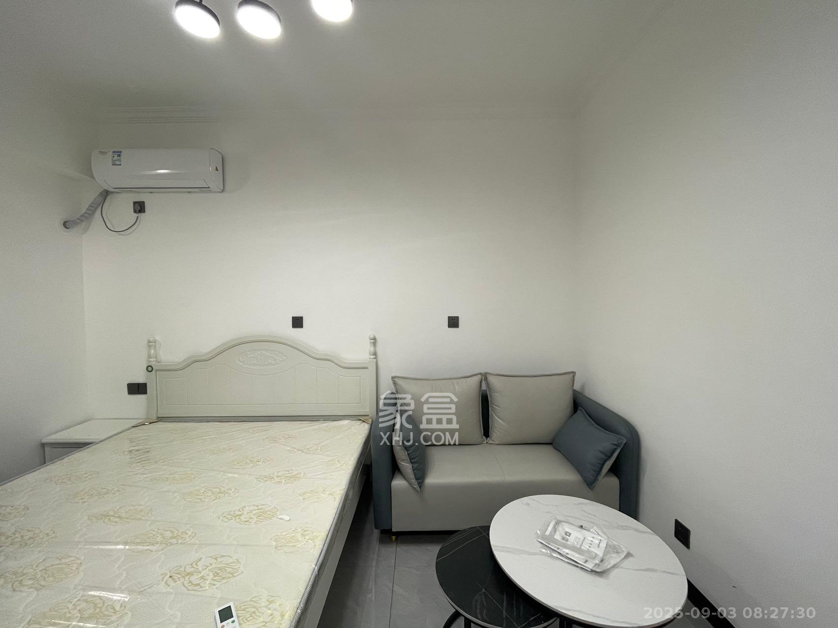 嘉雨兴园  1室1厅1卫    1800.0元/月室内图