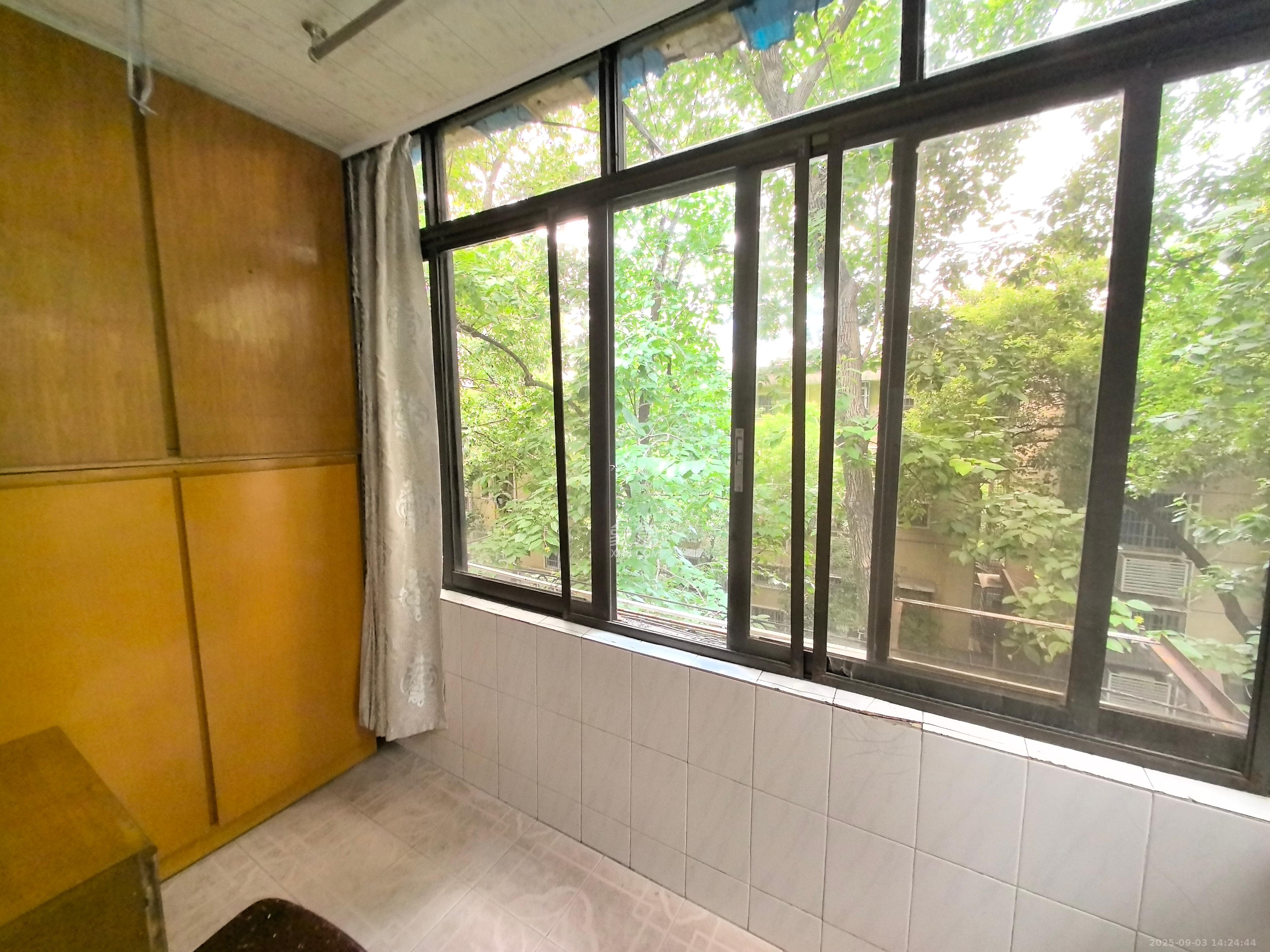 湖南日报宿舍  2室2厅1卫    2200.0元/月室内图