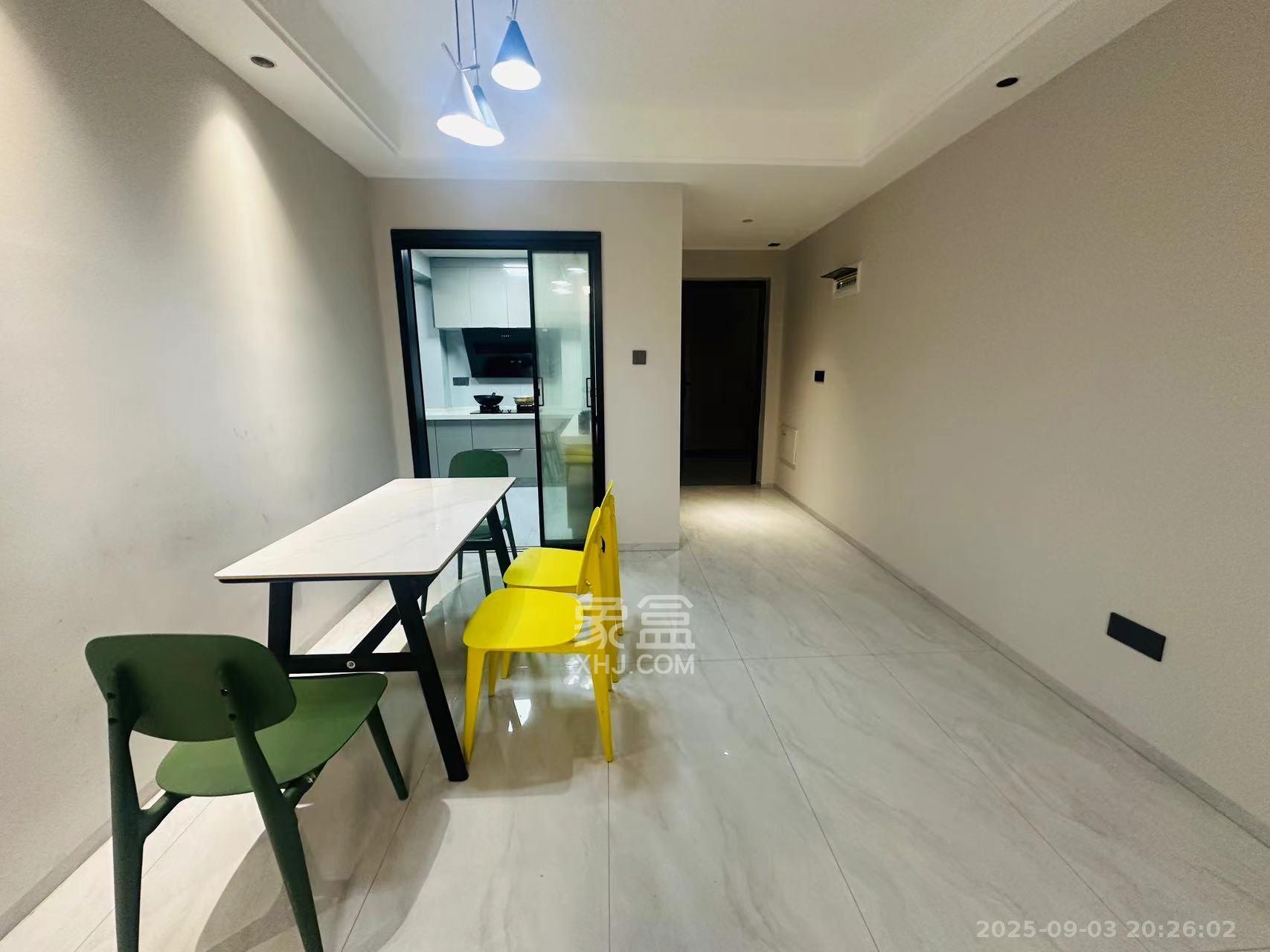 国欣向荣府 4室2厅2卫 3300.0元/月 国欣向荣府 4室2厅2卫 3300.0元/月室内图