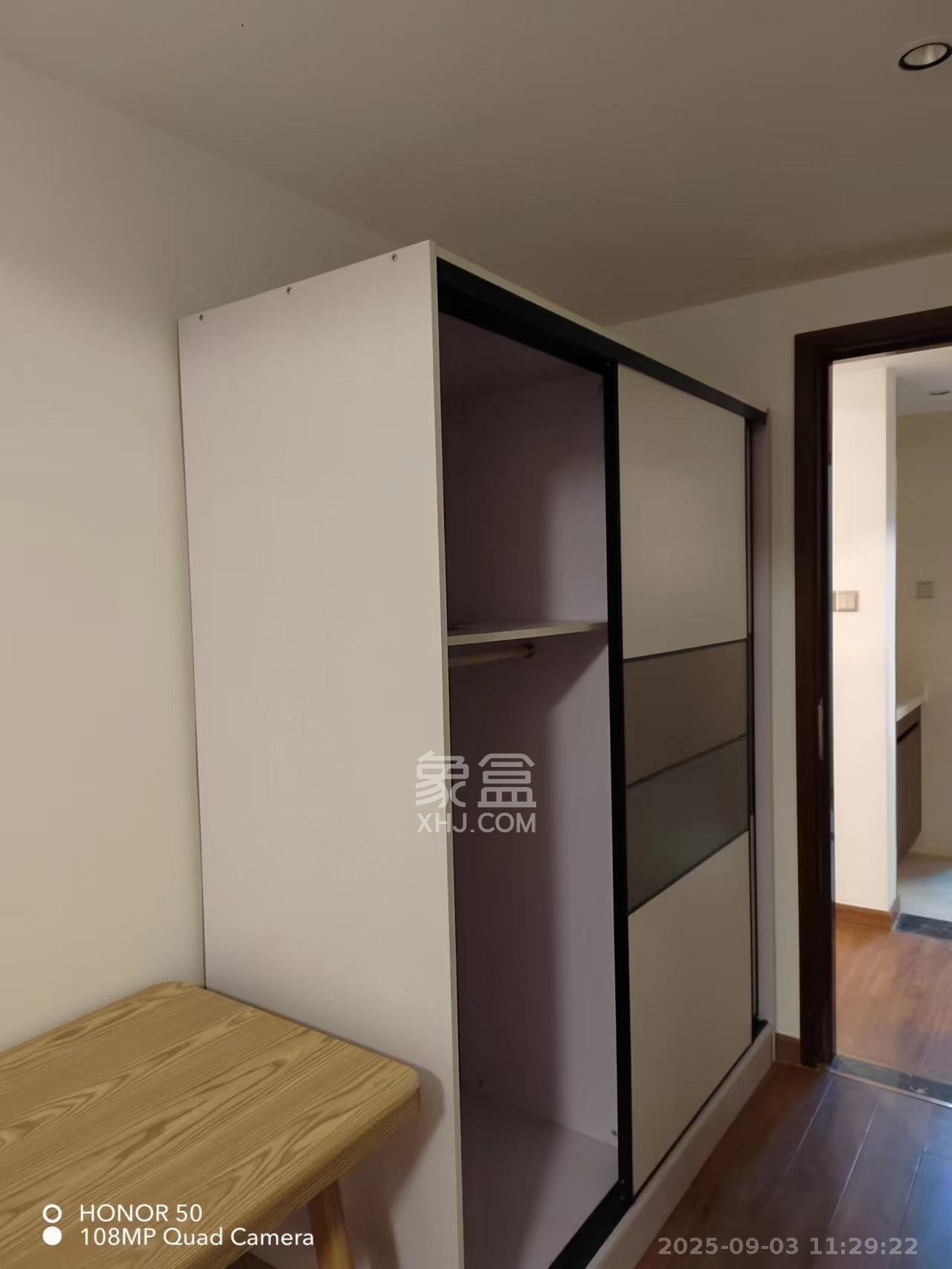 奥园誉景华府  3室2厅2卫   2300.00元/月室内图