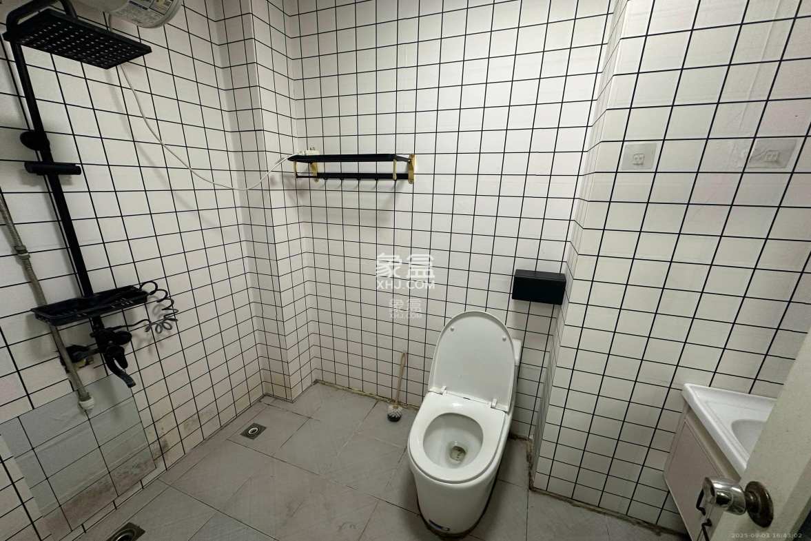 YO领域(领御大厦) 1室1厅1卫 2000.0元/月 YO领域(领御大厦) 1室1厅1卫 2000.0元/月室内图