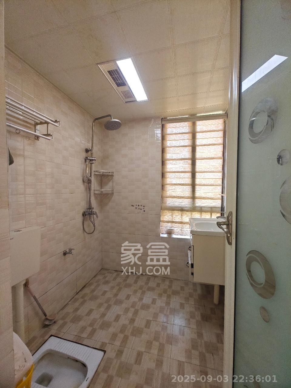 华润凤凰城三期  2室1厅1卫    2500.0元/月 华润凤凰城三期  2室1厅1卫    2500.0元/月室内图