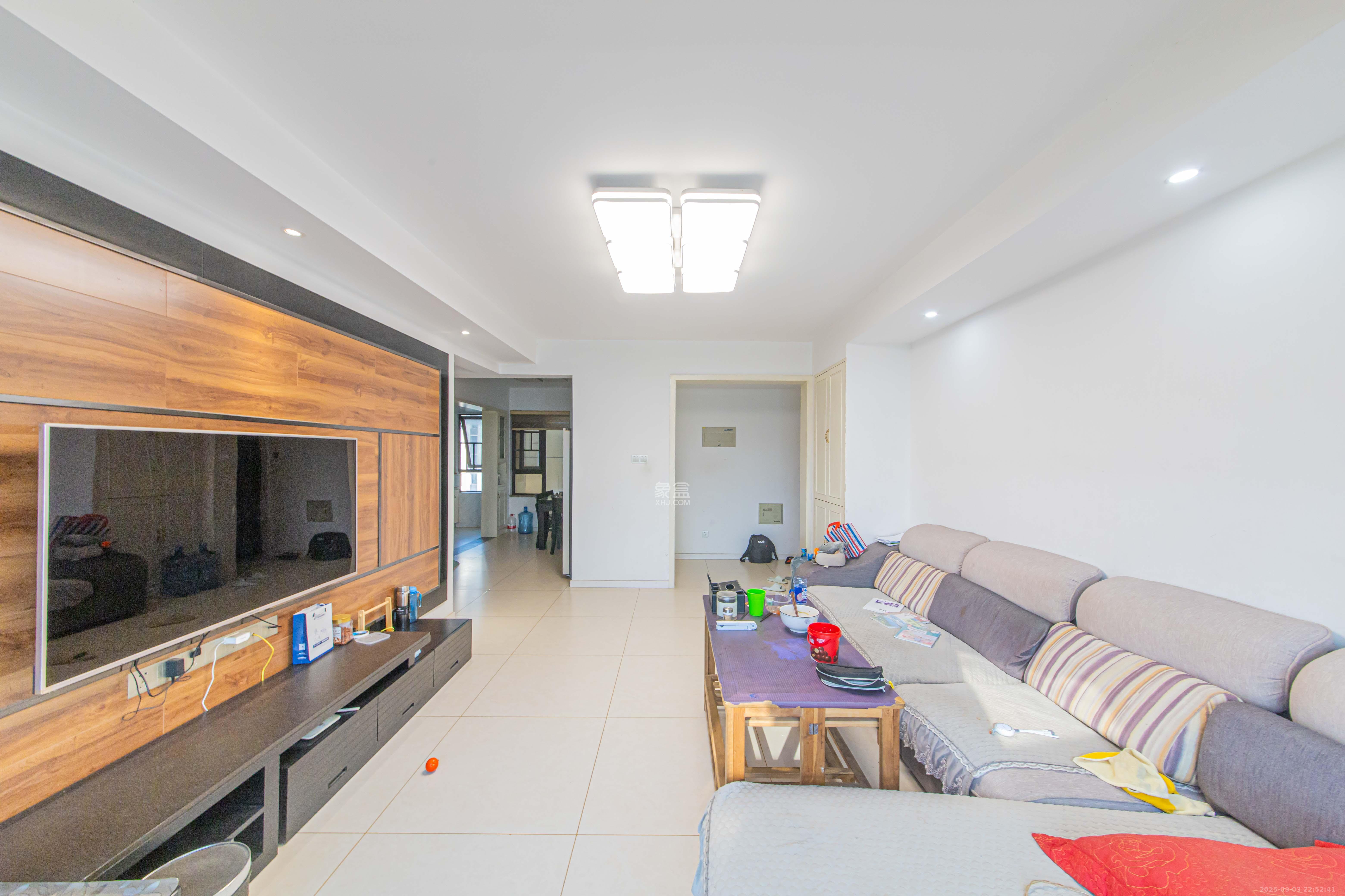 北辰中央公园B区 4室2厅1卫 112.0万 北辰中央公园B区 4室2厅1卫 112.0万客厅