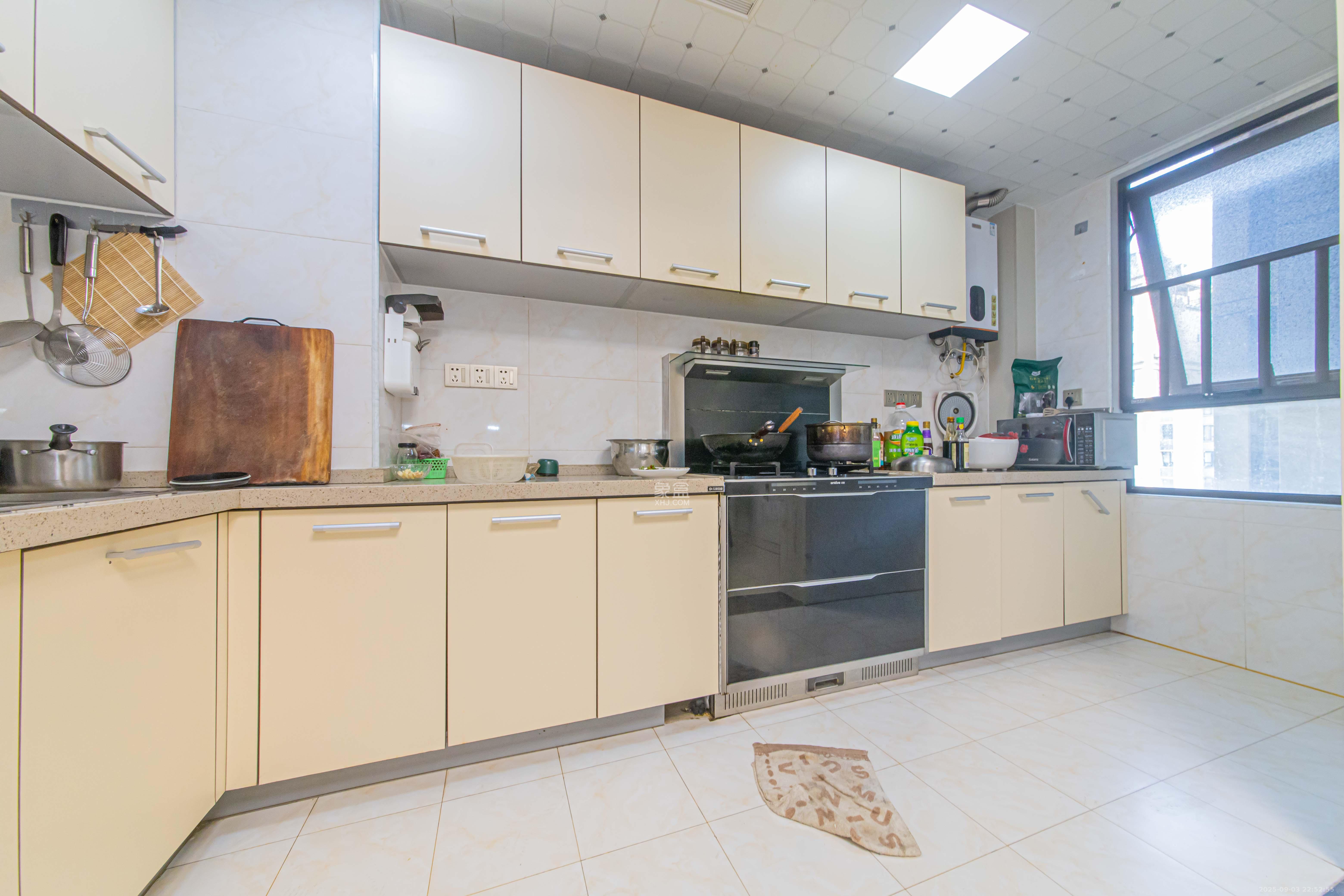 北辰中央公园B区  4室2厅1卫    112.0万厨房