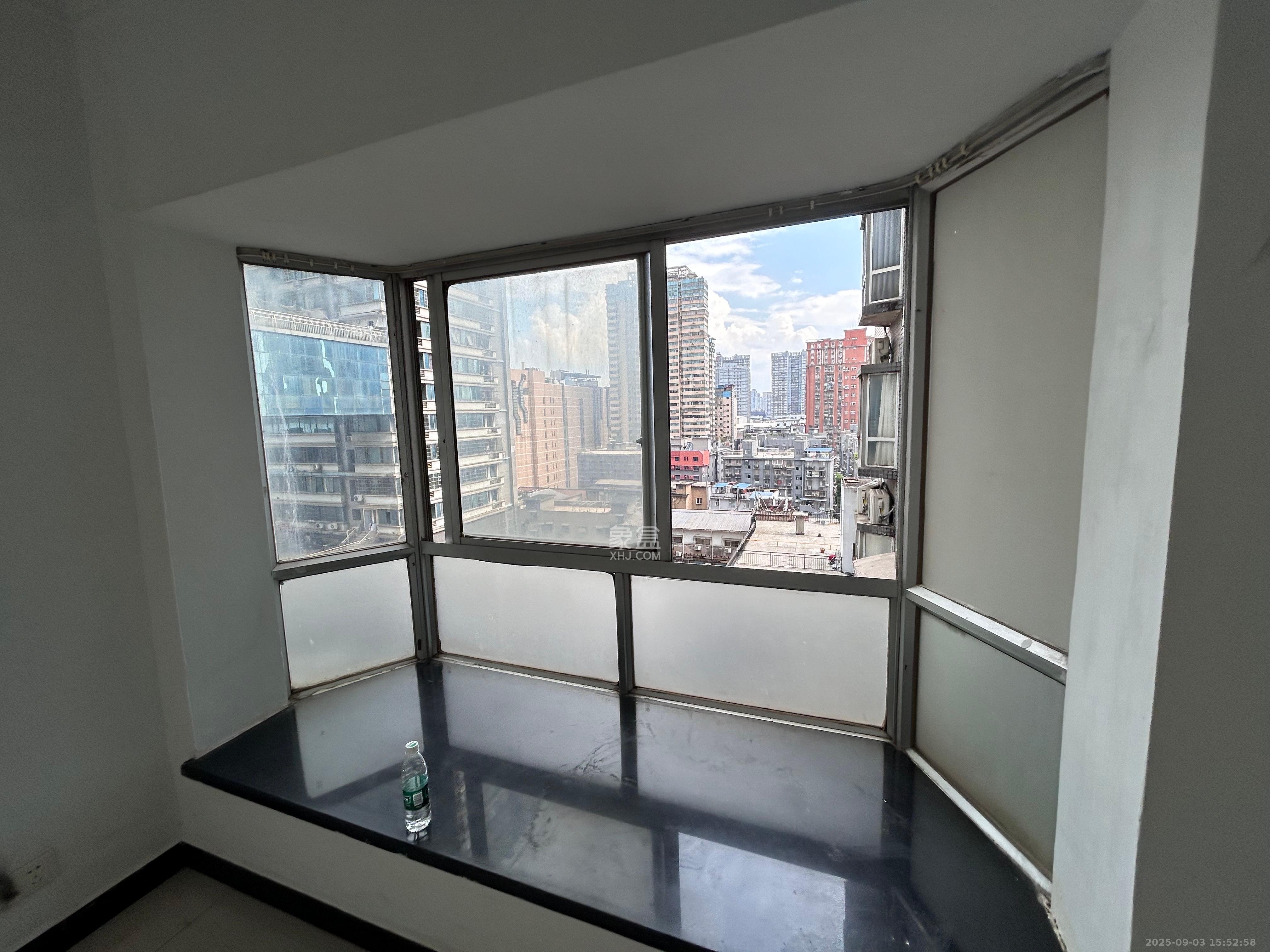 景江东方 1室1厅1卫 2400.0元/月 景江东方 1室1厅1卫 2400.0元/月室内图