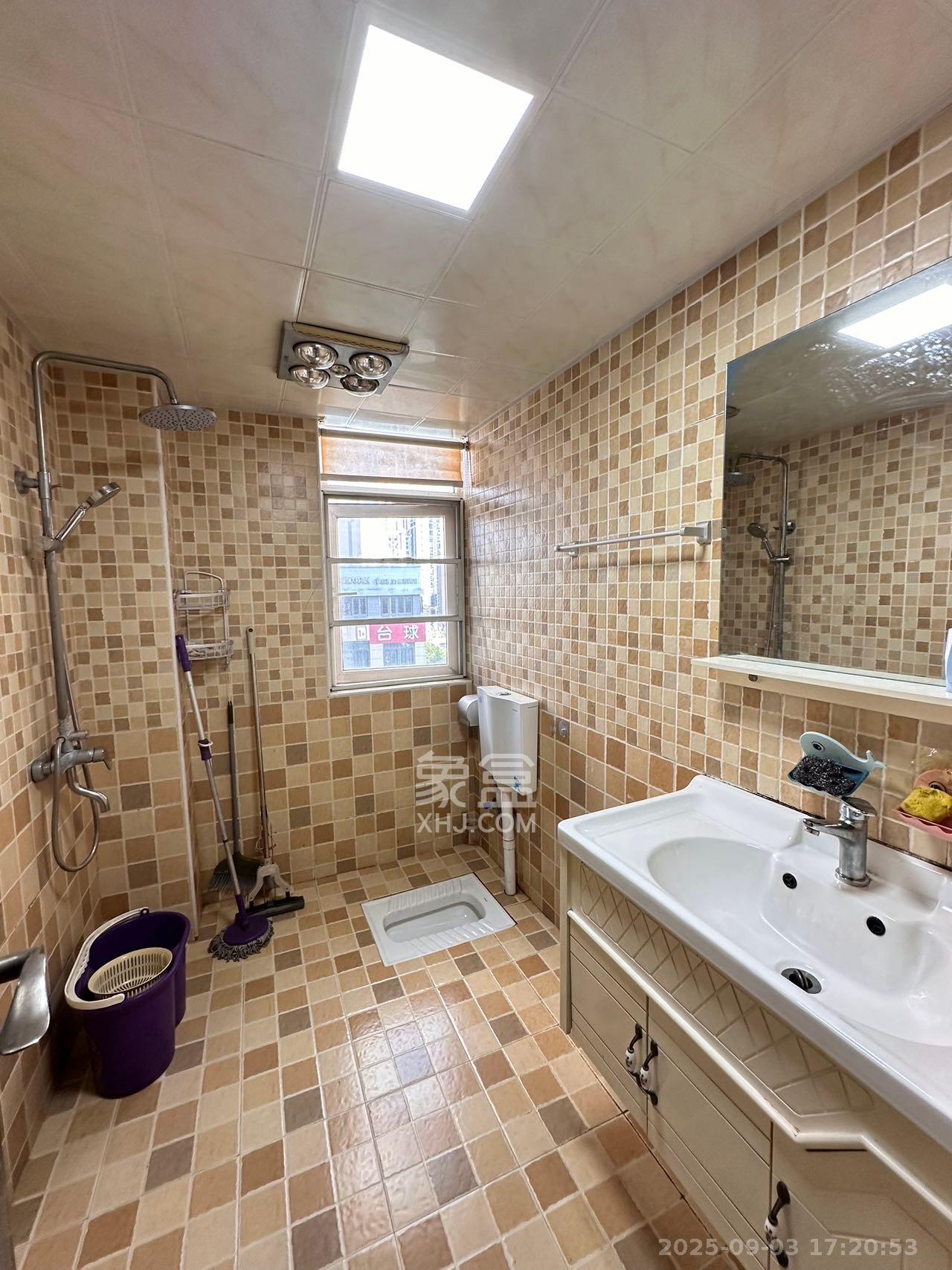 泊爱蓝湾  3室2厅1卫    2500.0元/月 泊爱蓝湾  3室2厅1卫    2500.0元/月室内图