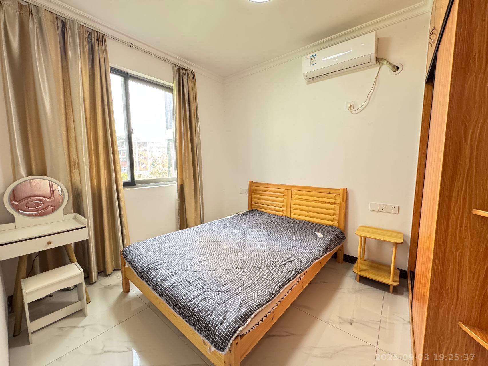 汇景豪庭  2室2厅1卫    2300.0元/月 汇景豪庭  2室2厅1卫    2300.0元/月室内图