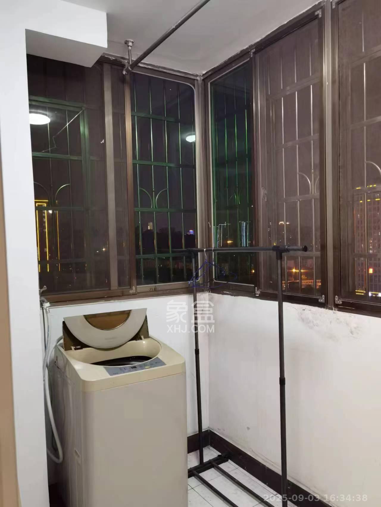 时代天骄  2室2厅1卫    2200.0元/月 时代天骄  2室2厅1卫    2200.0元/月室内图