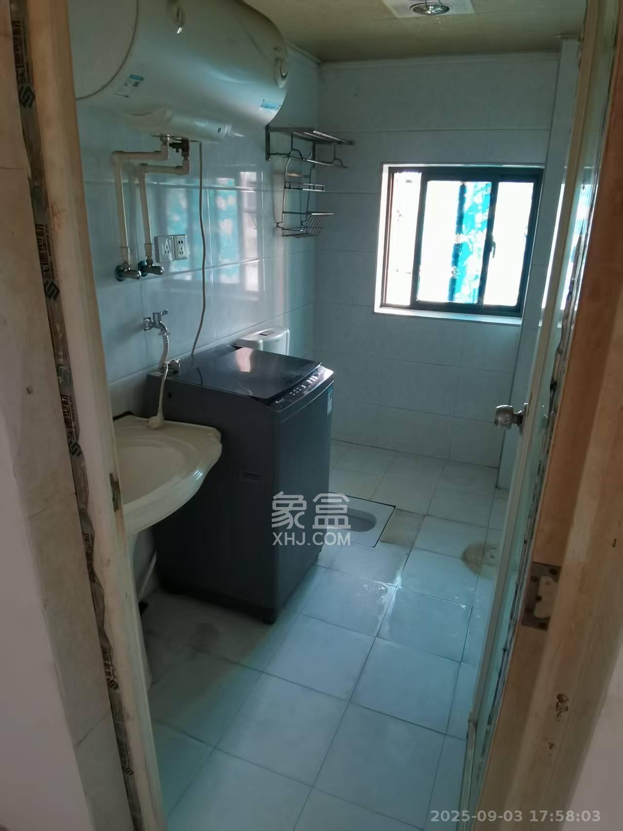 东屯安置小区 2室1厅1卫 900.0元/月 东屯安置小区 2室1厅1卫 900.0元/月室内图