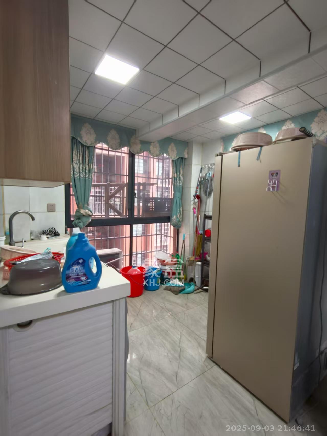 海德公园  4室2厅2卫    2600.0元/月 海德公园  4室2厅2卫    2600.0元/月室内图