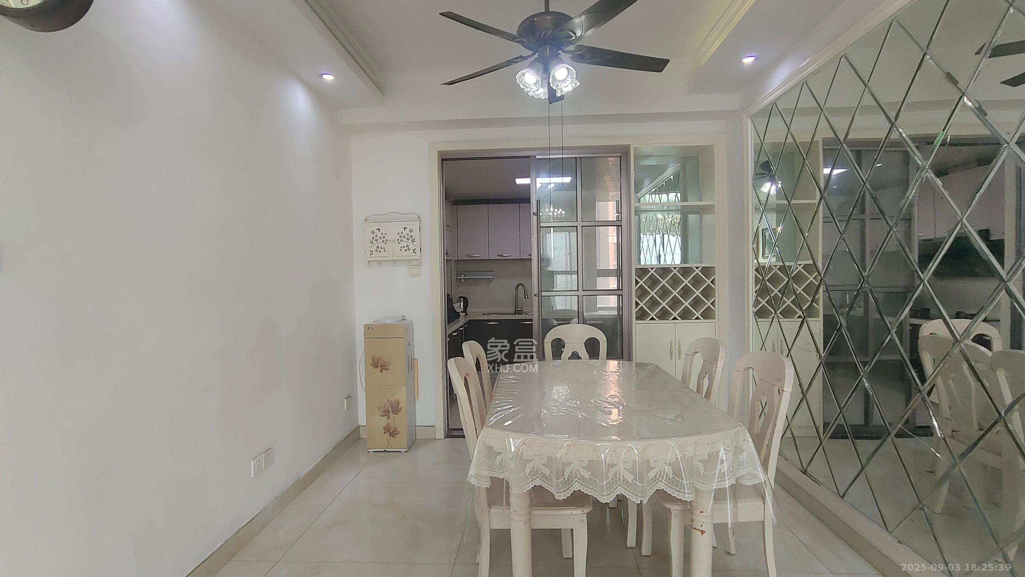 海德公园 4室2厅1卫 2600.0元/月 海德公园 4室2厅1卫 2600.0元/月室内图