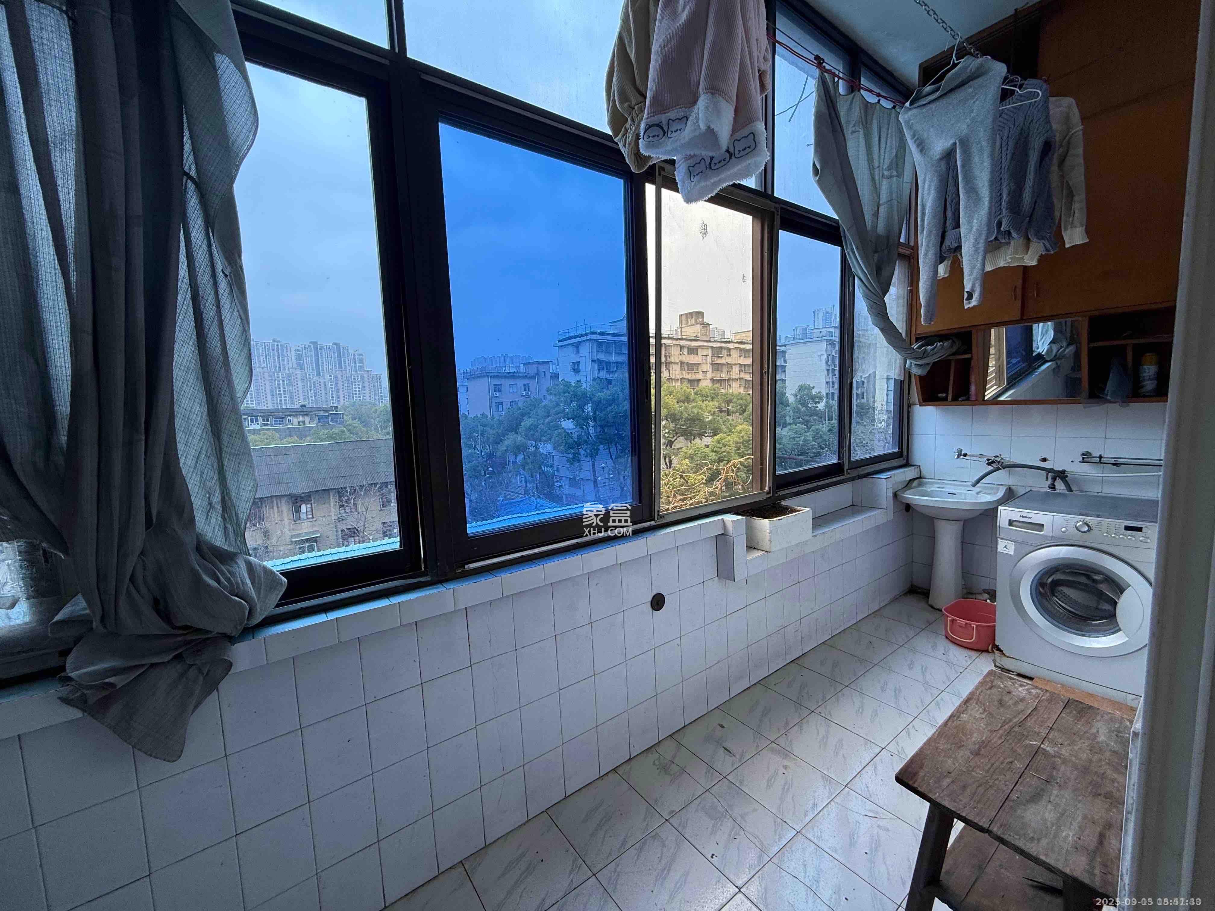 正圆小区（树木岭）  1室2厅1卫    1600.0元/月室内图