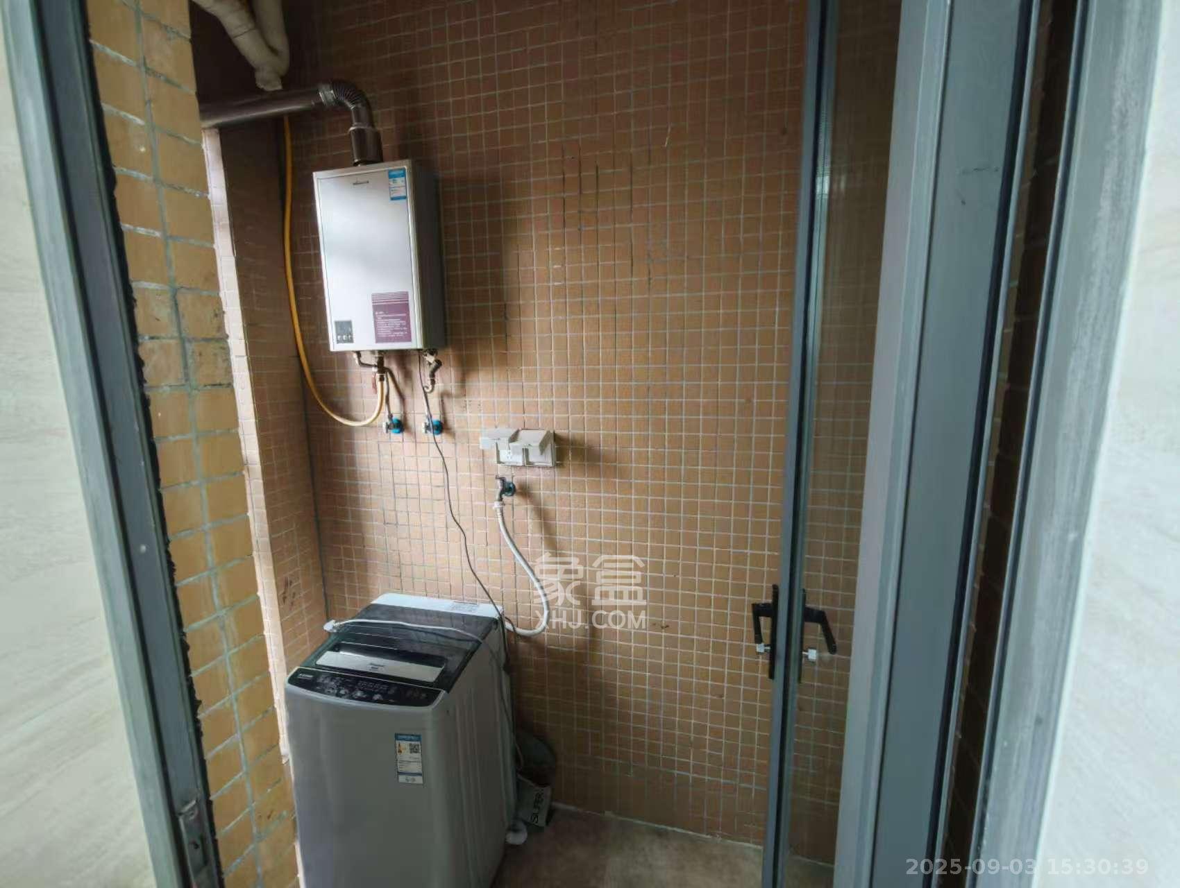 珠江郦城薰衣道  3室2厅1卫    2300.0元/月室内图