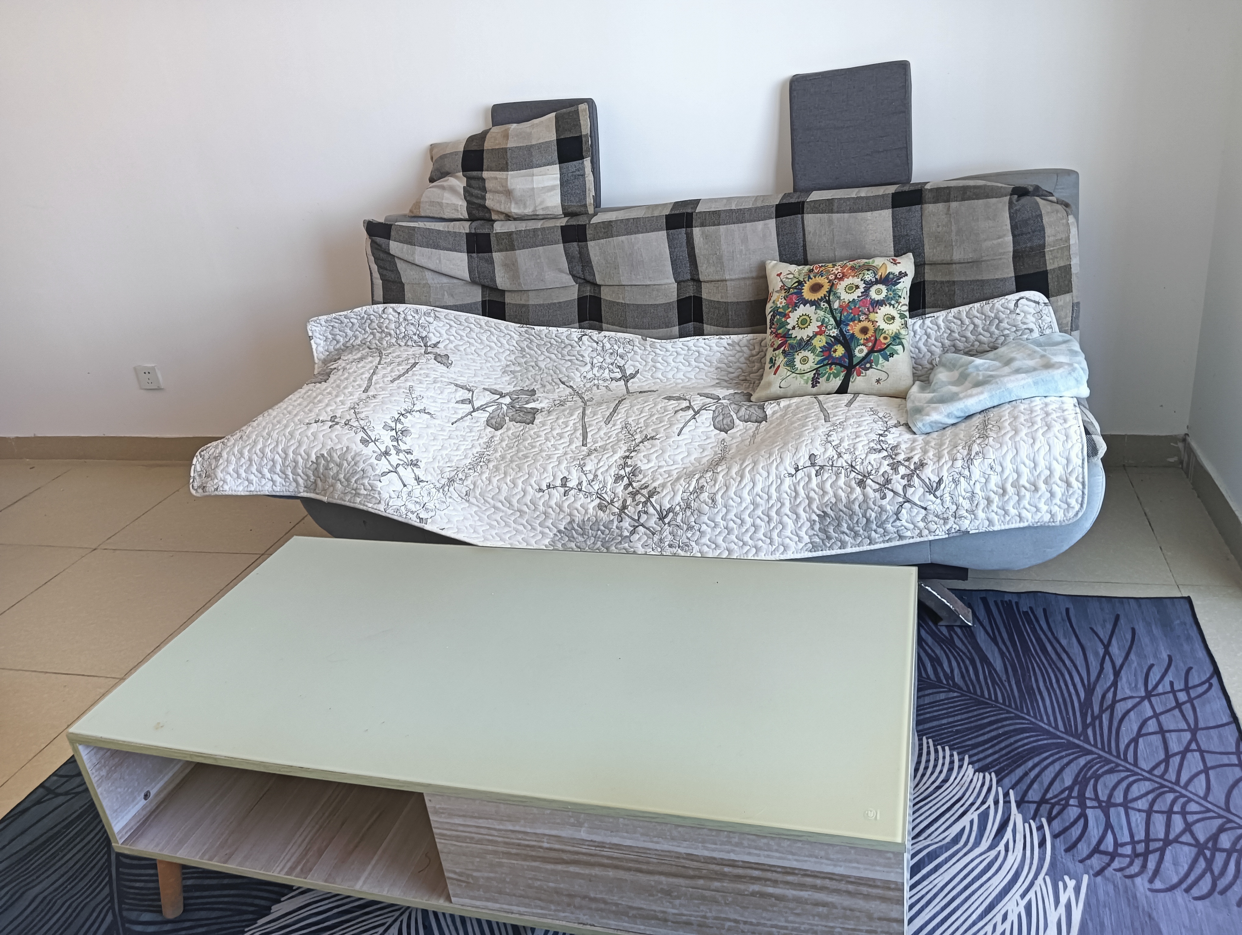 盛贤景都  2室1厅1卫    2200.0元/月室内图