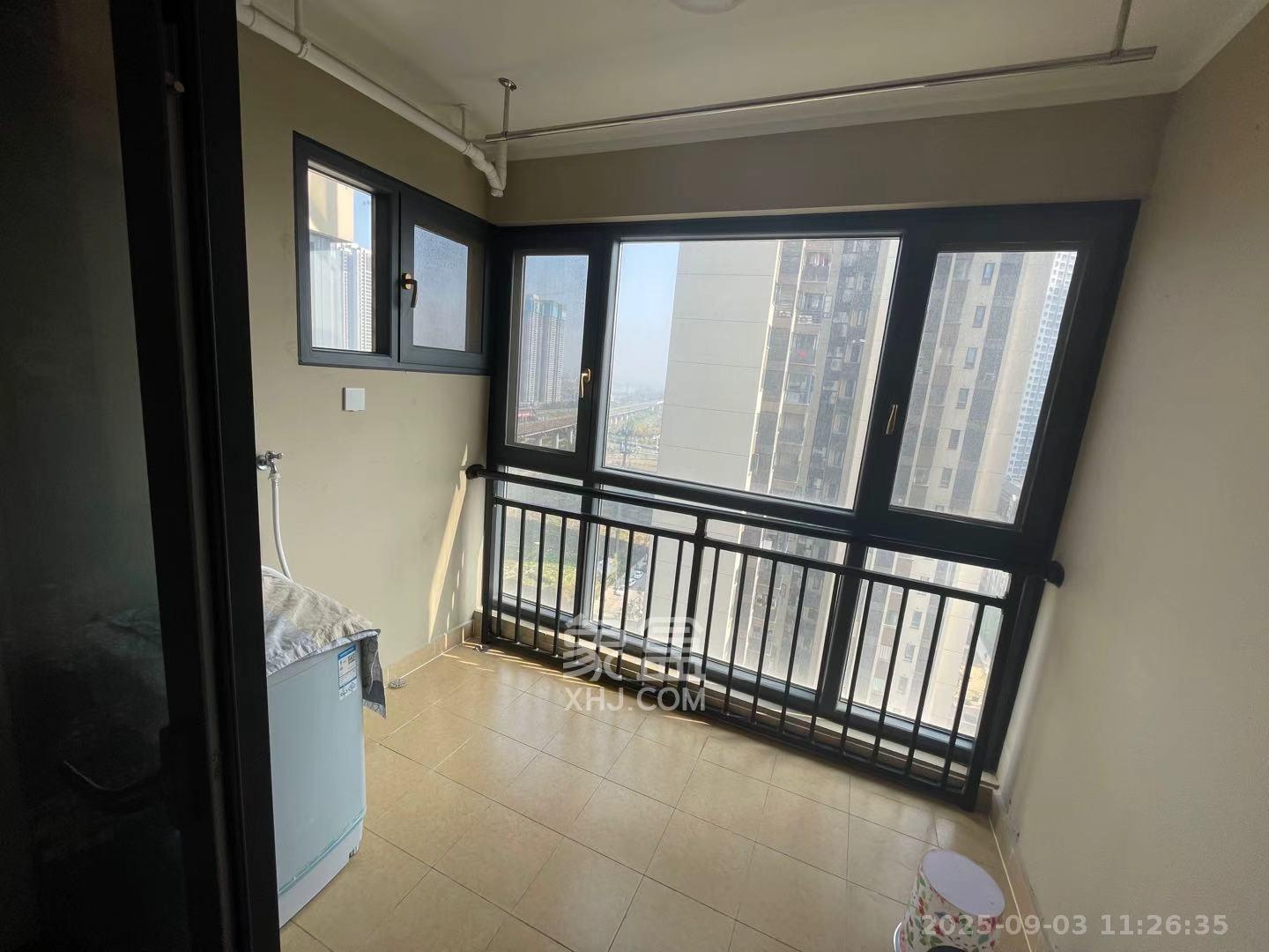 万科魅力之城观澜里  3室2厅2卫    2400.0元/月室内图