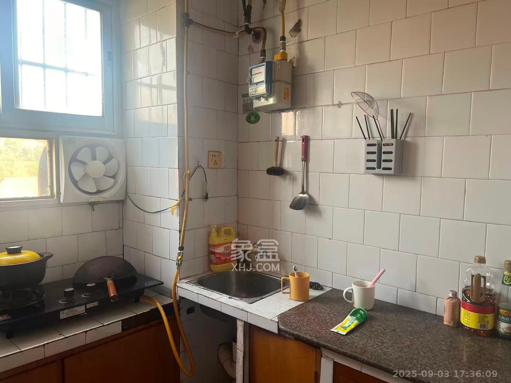 桔园小区电信宿舍 2室1厅1卫 1200.0元/月 桔园小区电信宿舍 2室1厅1卫 1200.0元/月室内图