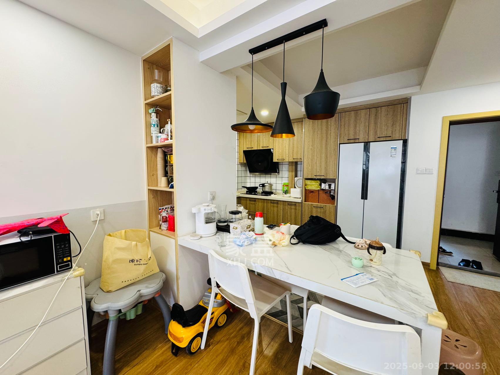 中铁西江悦一期  3室1厅2卫    3500.0元/月 中铁西江悦一期  3室1厅2卫    3500.0元/月室内图