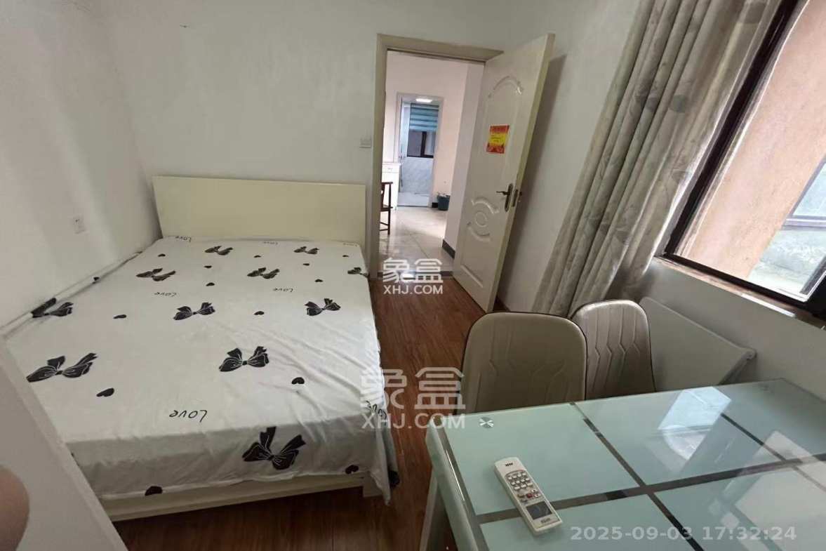 梅溪鑫苑名家 4室2厅1卫 2300.0元/月 梅溪鑫苑名家 4室2厅1卫 2300.0元/月室内图