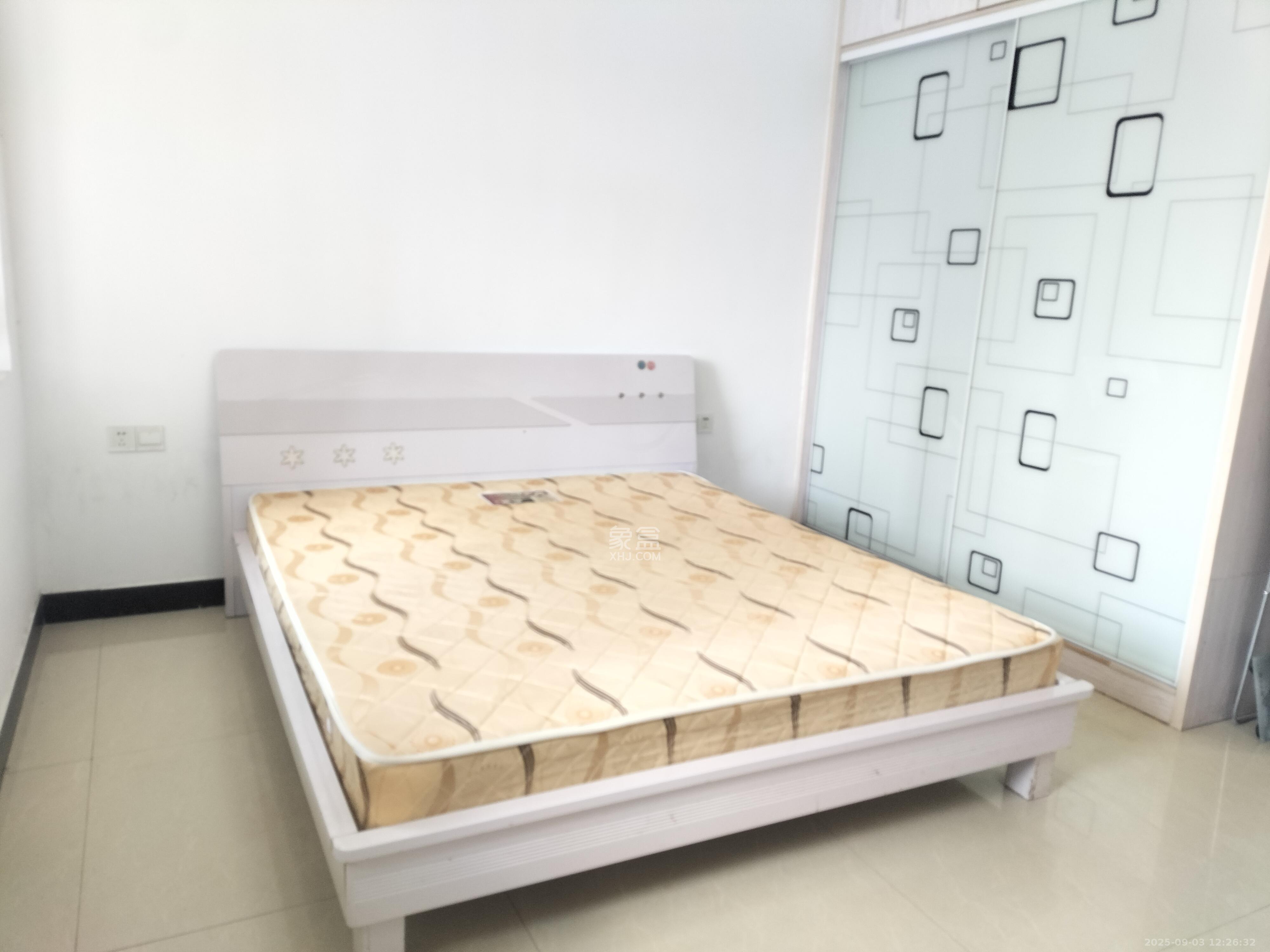 骑龙安置小区  1室1厅1卫    900.0元/月