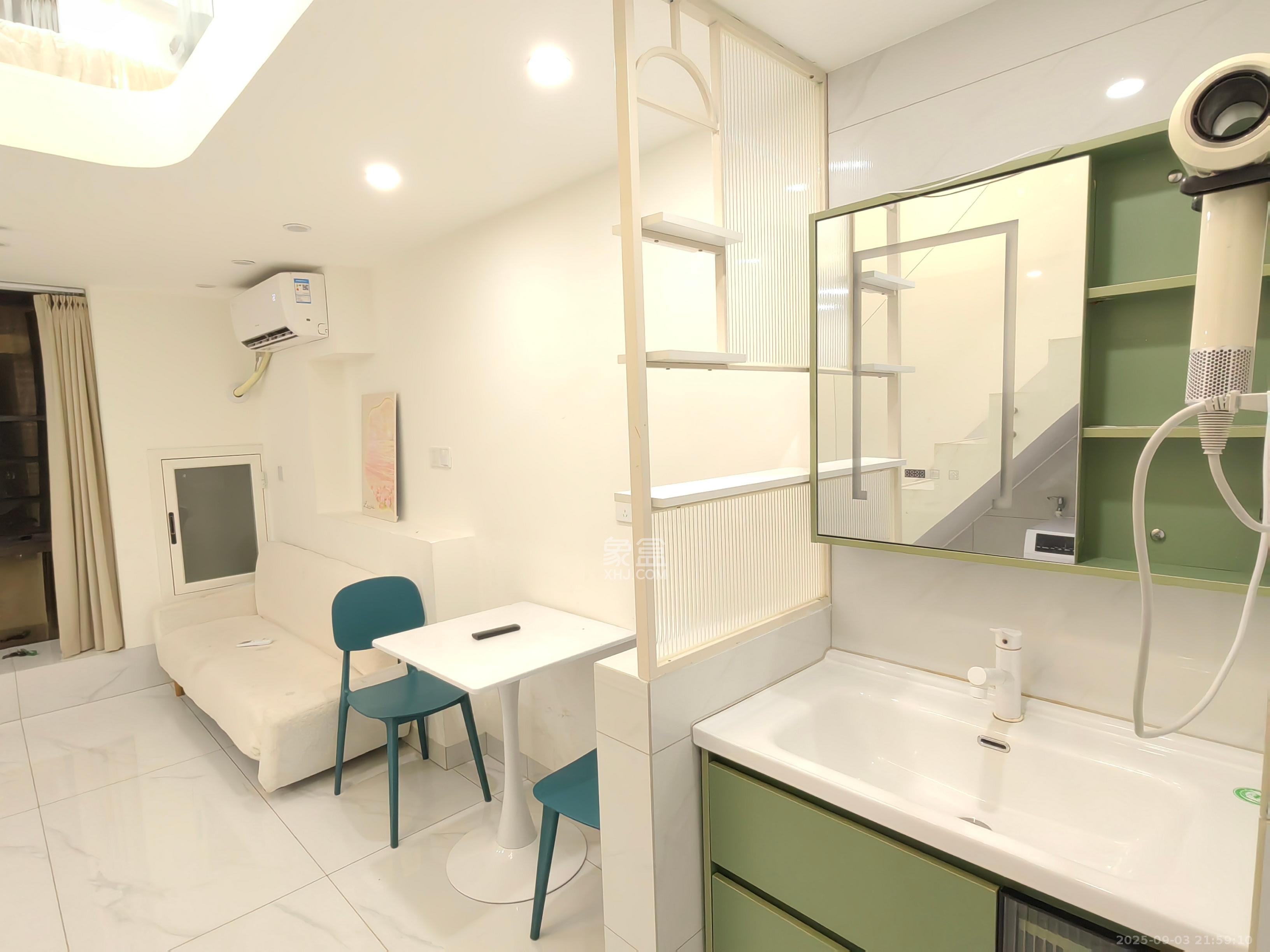 珠江花城好世界 1室1厅1卫 2100.0元/月 珠江花城好世界 1室1厅1卫 2100.0元/月室内图