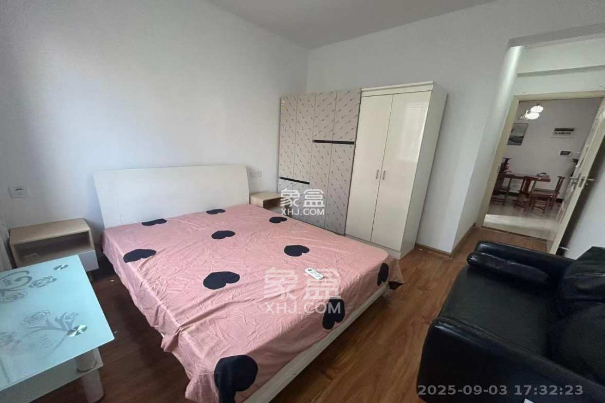 梅溪鑫苑名家 4室2厅1卫 2300.0元/月 梅溪鑫苑名家 4室2厅1卫 2300.0元/月室内图