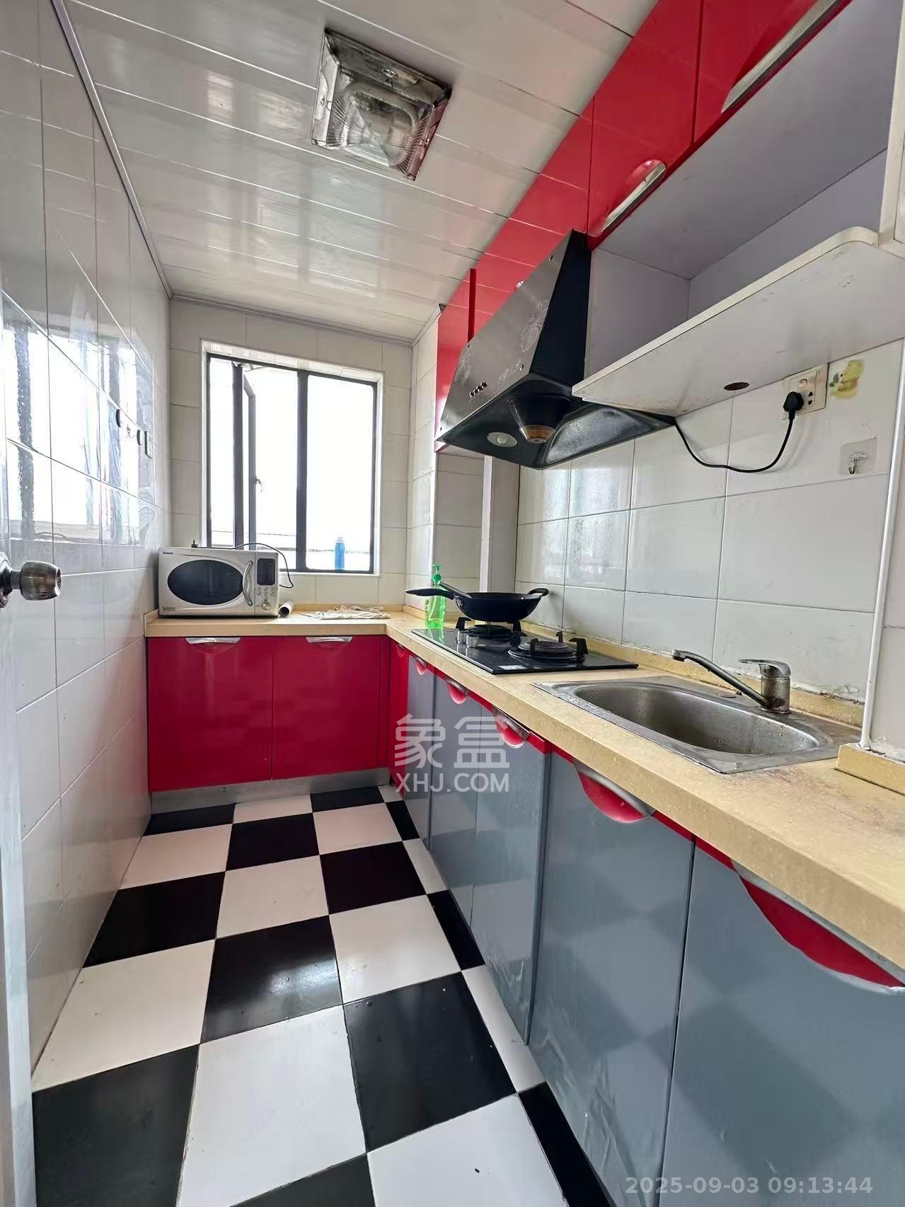 如果爱  1室1厅1卫    1300.0元/月室内图