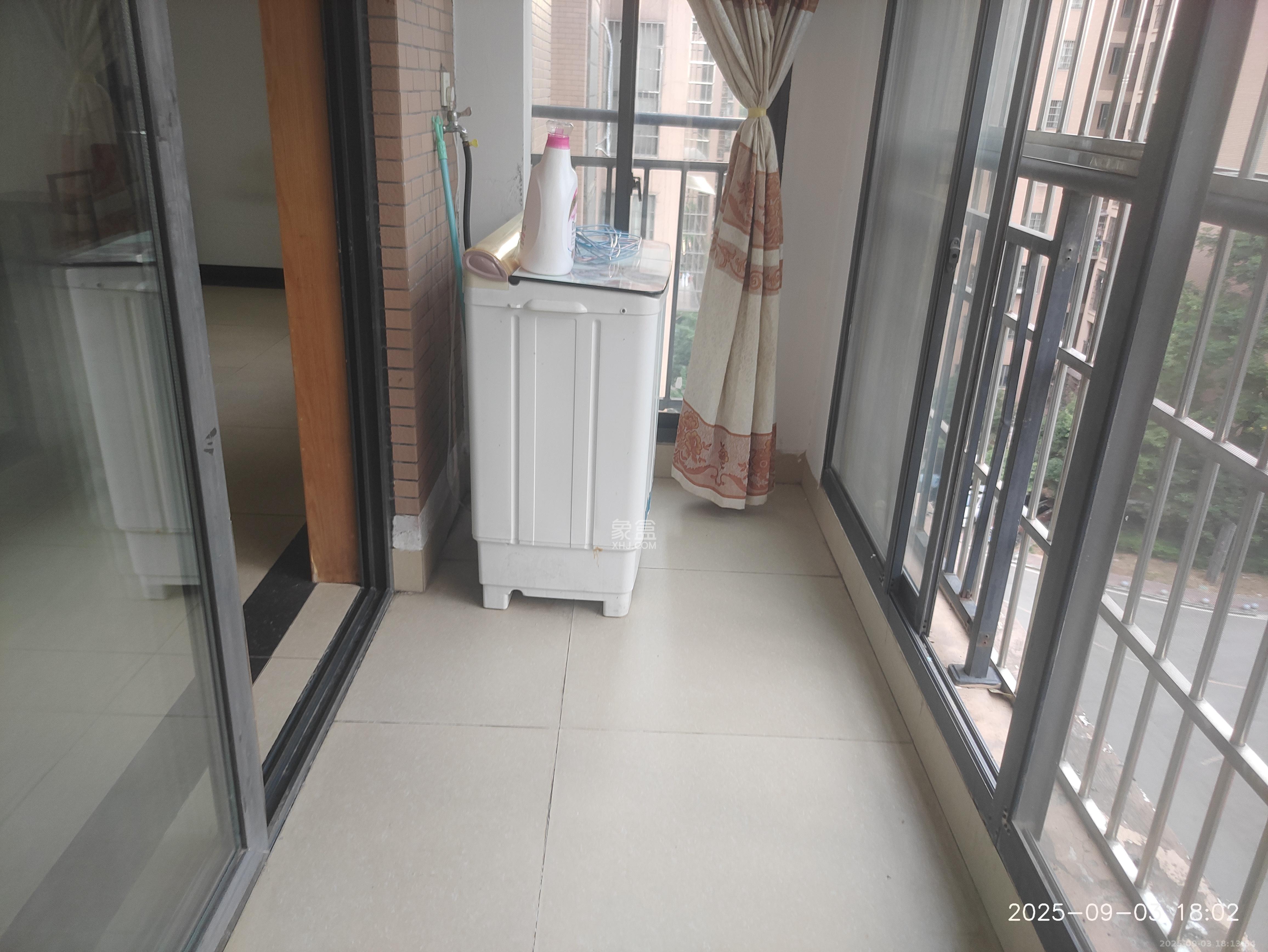 华龙家园(和泰家园) 3室2厅2卫 2800.0元/月 华龙家园(和泰家园) 3室2厅2卫 2800.0元/月室内图