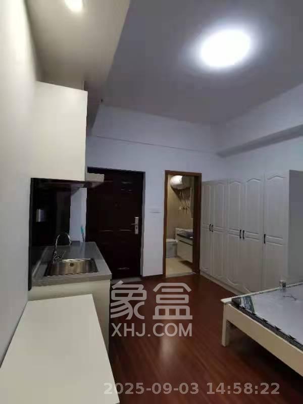 荣泰广场 1室1厅1卫 1200.0元/月 荣泰广场 1室1厅1卫 1200.0元/月室内图