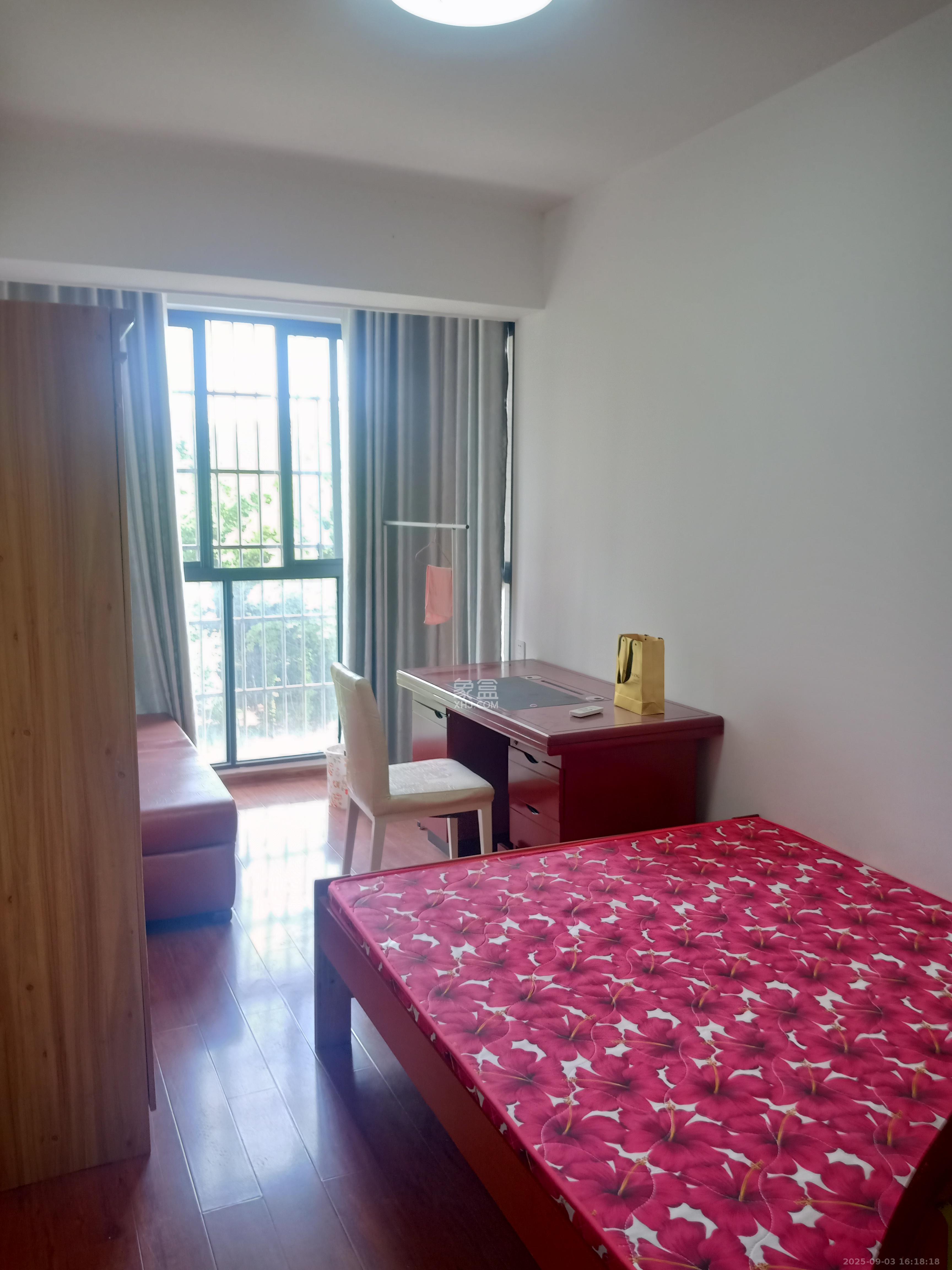 天元涉外景园C区 3室2厅2卫 2500.0元/月 天元涉外景园C区 3室2厅2卫 2500.0元/月室内图